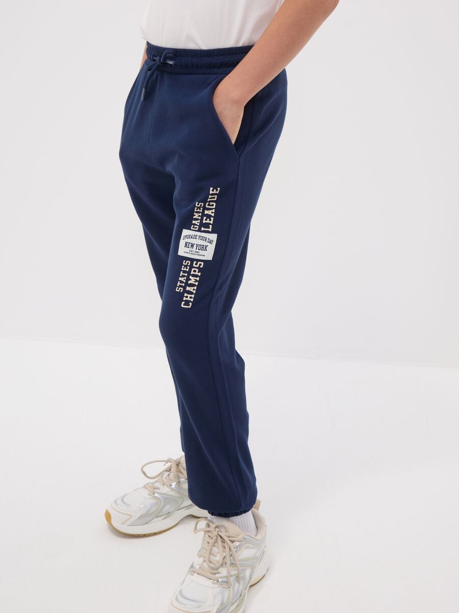 Blue pure cotton jogger trousers with print for boys_2