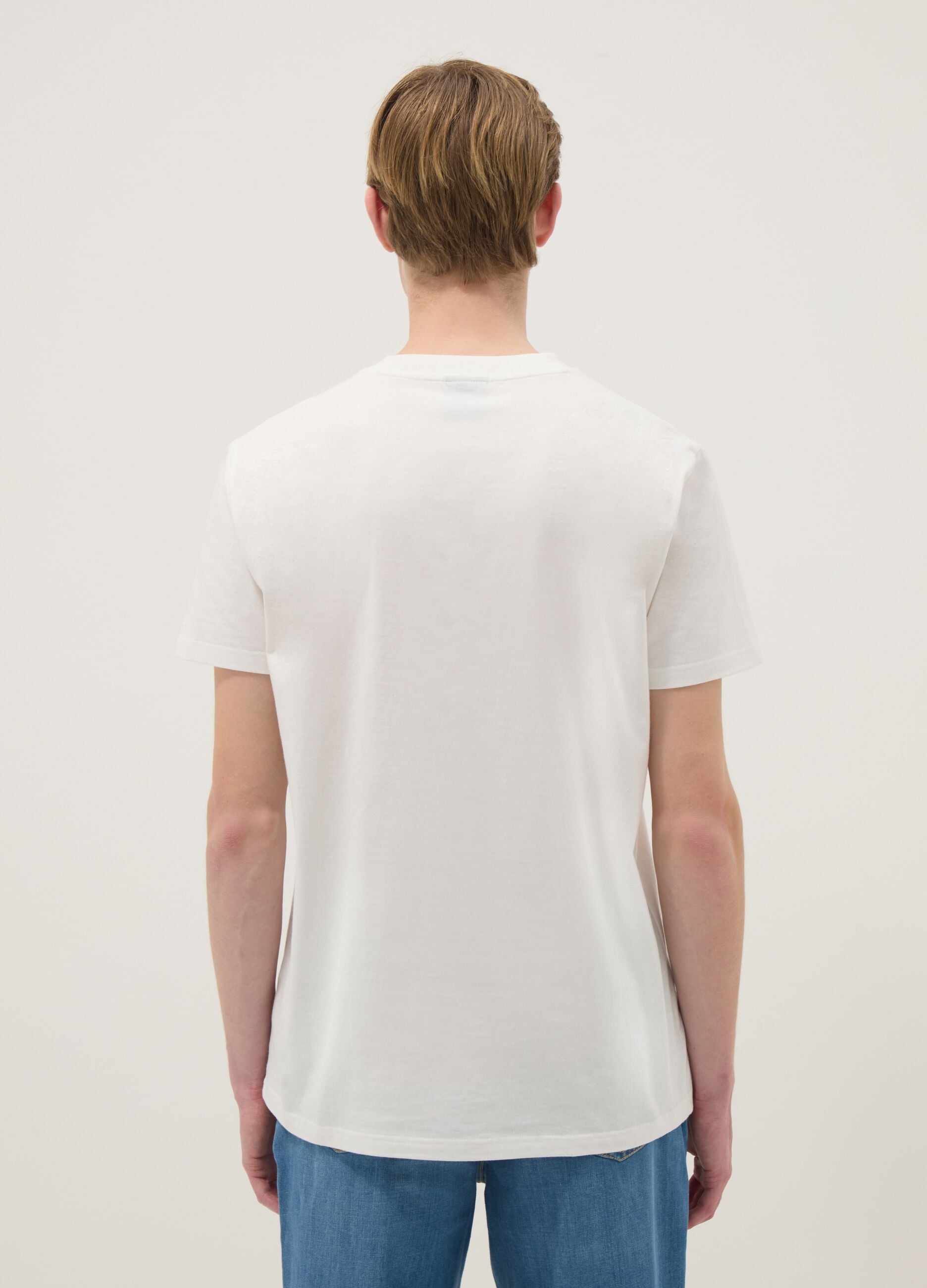White pure cotton regular fit T-shirt with Hard Rock Cafe logo