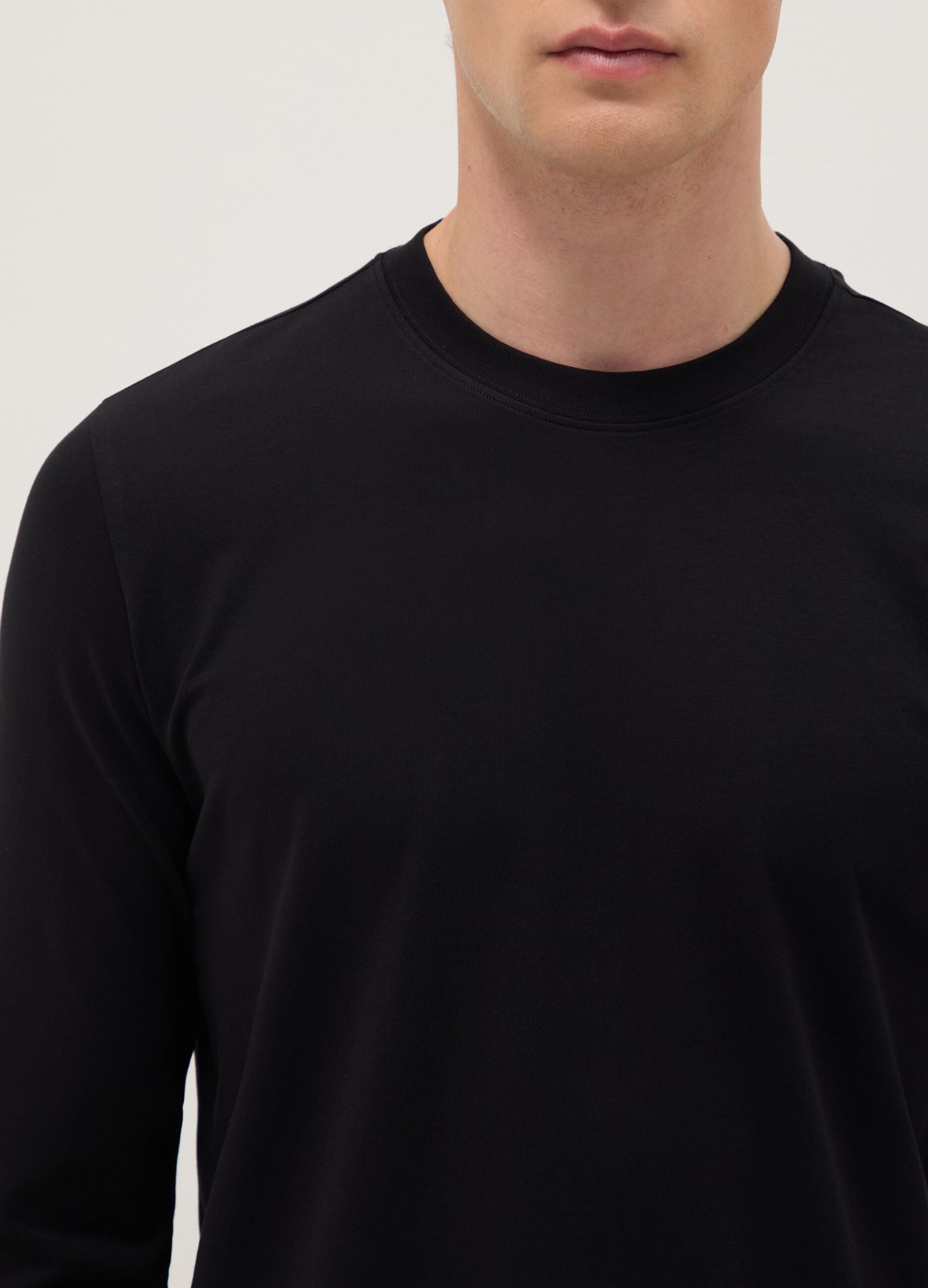 Black long sleeve cotton stretch regular fit t-shirt