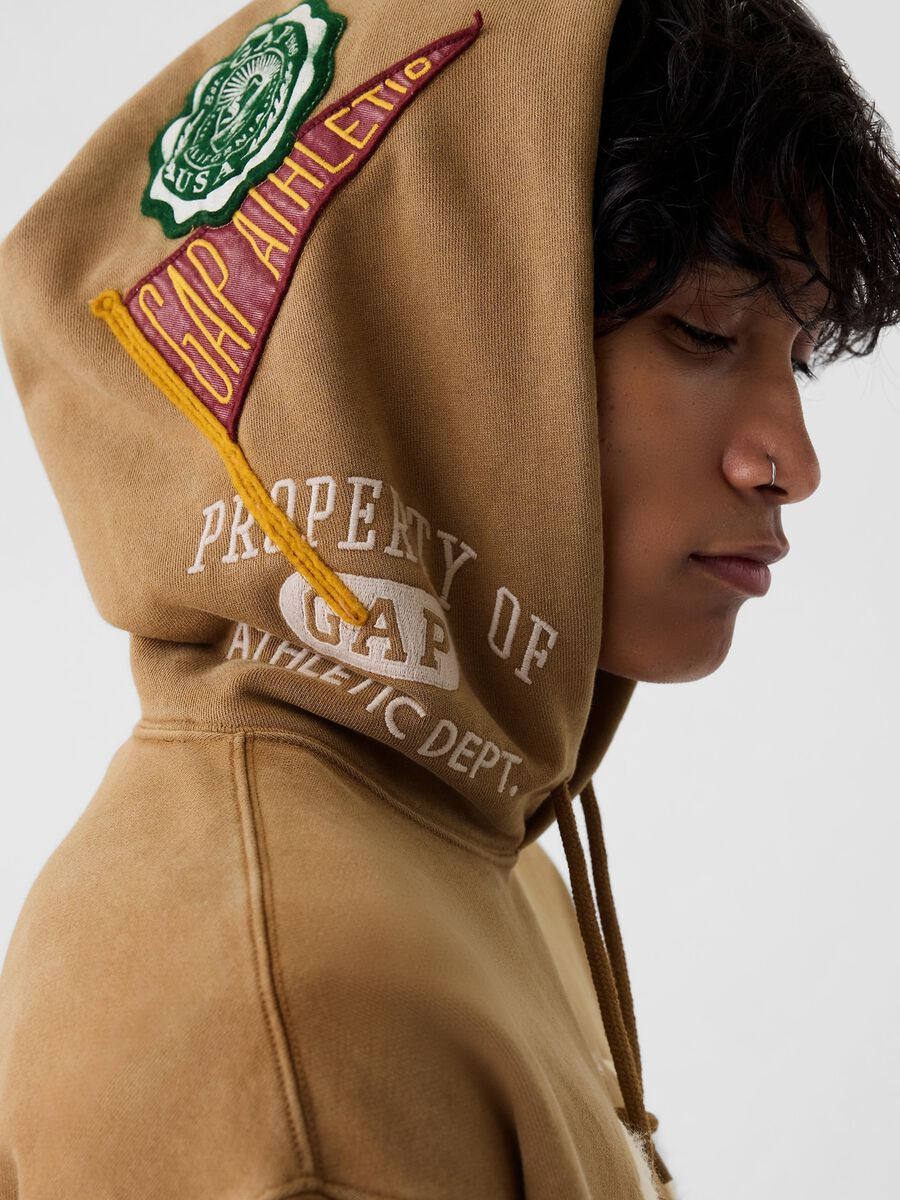 Sweatshirt with hood and logo patch_3