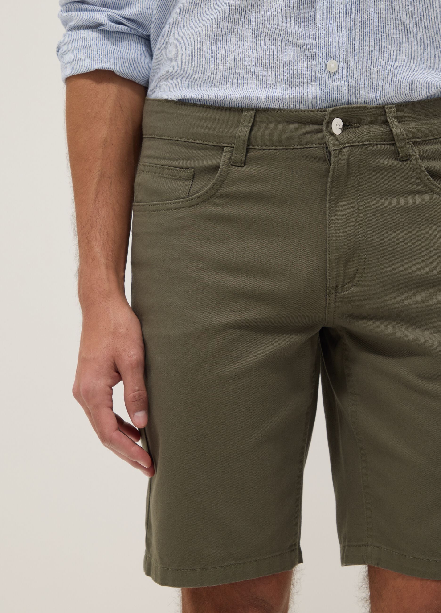 Shorts verdi in puro cotone regular fit