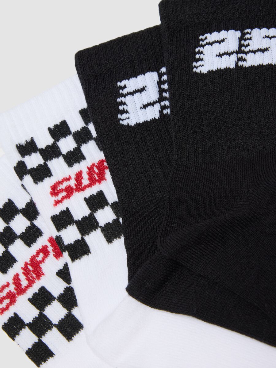 Boys&rsquo; 3-pack multicolour short socks in stretchy organic cotton_2