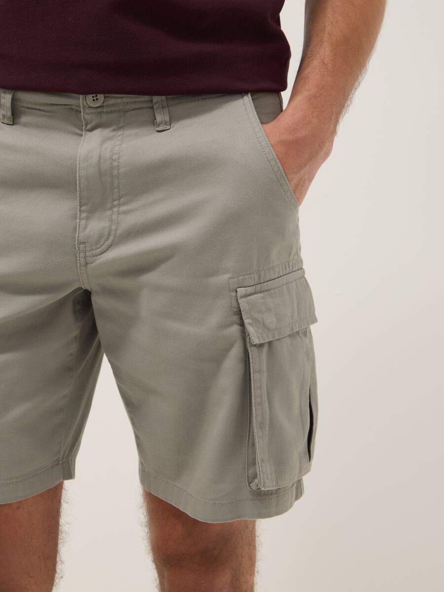 Grey pure cotton regular-fit cargo shorts_3