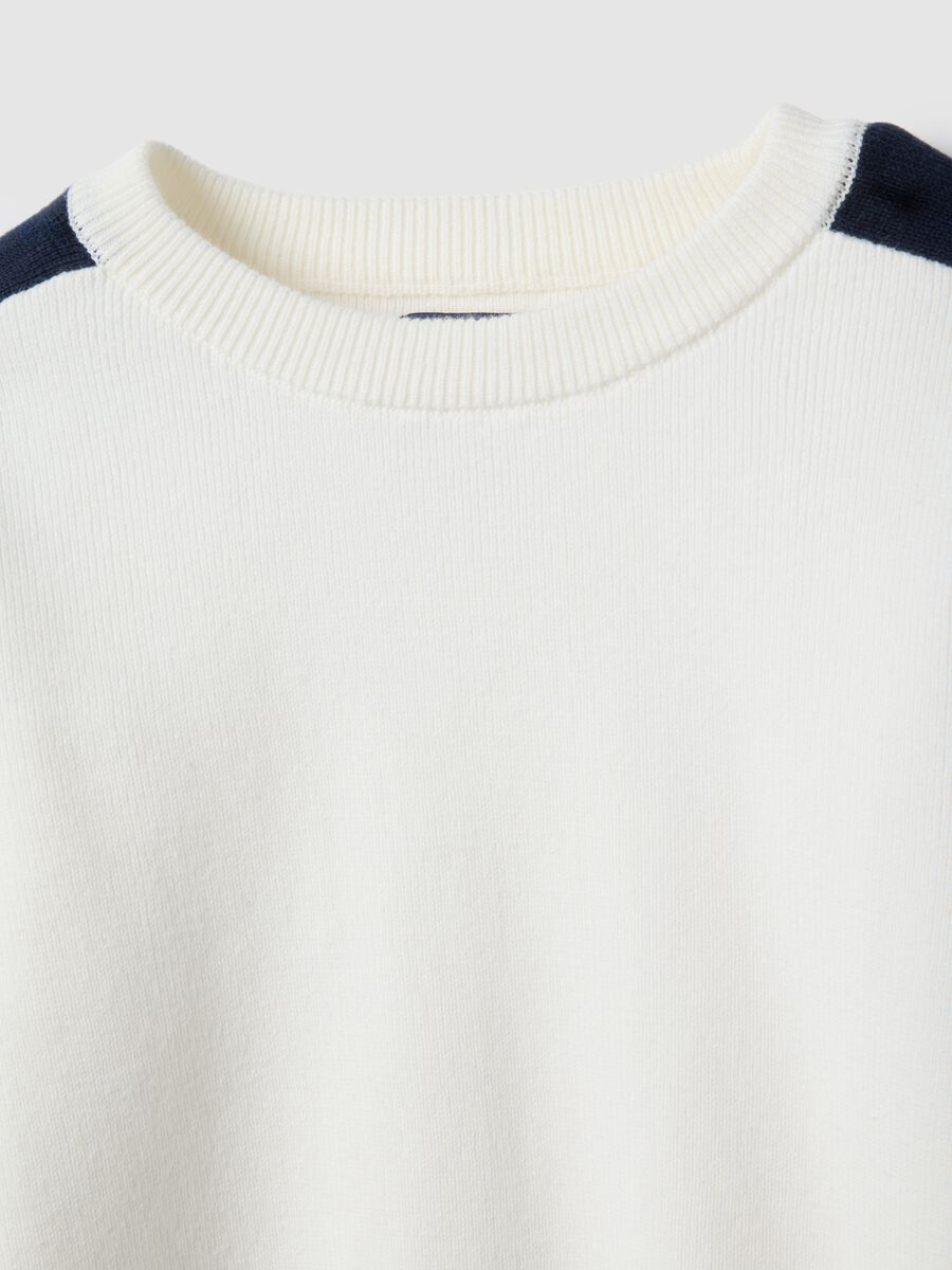 White pure cotton jumper with blue stripes, oversized fit for children_2