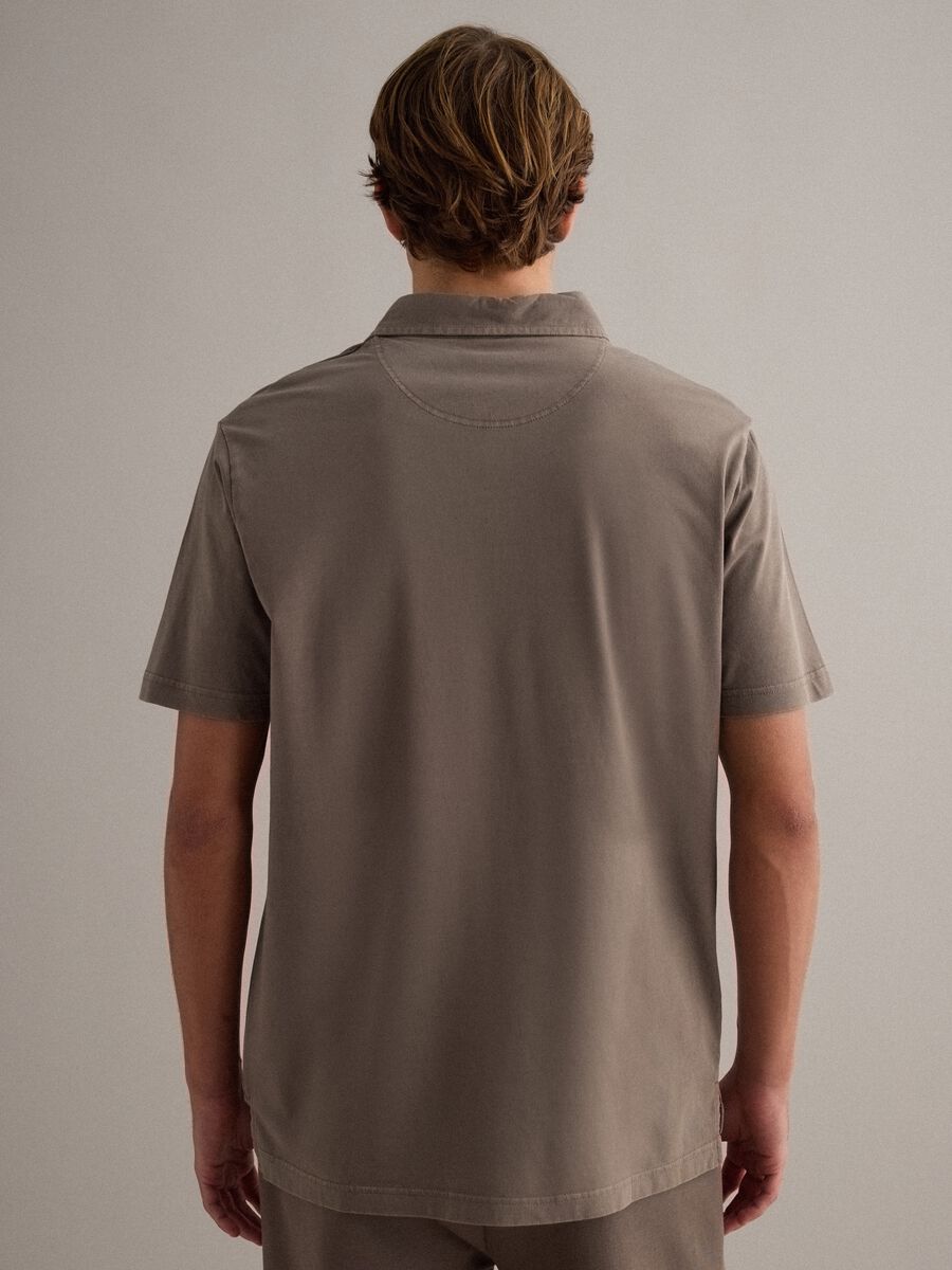 Brown short-sleeve polo in pure cotton, regular fit_3