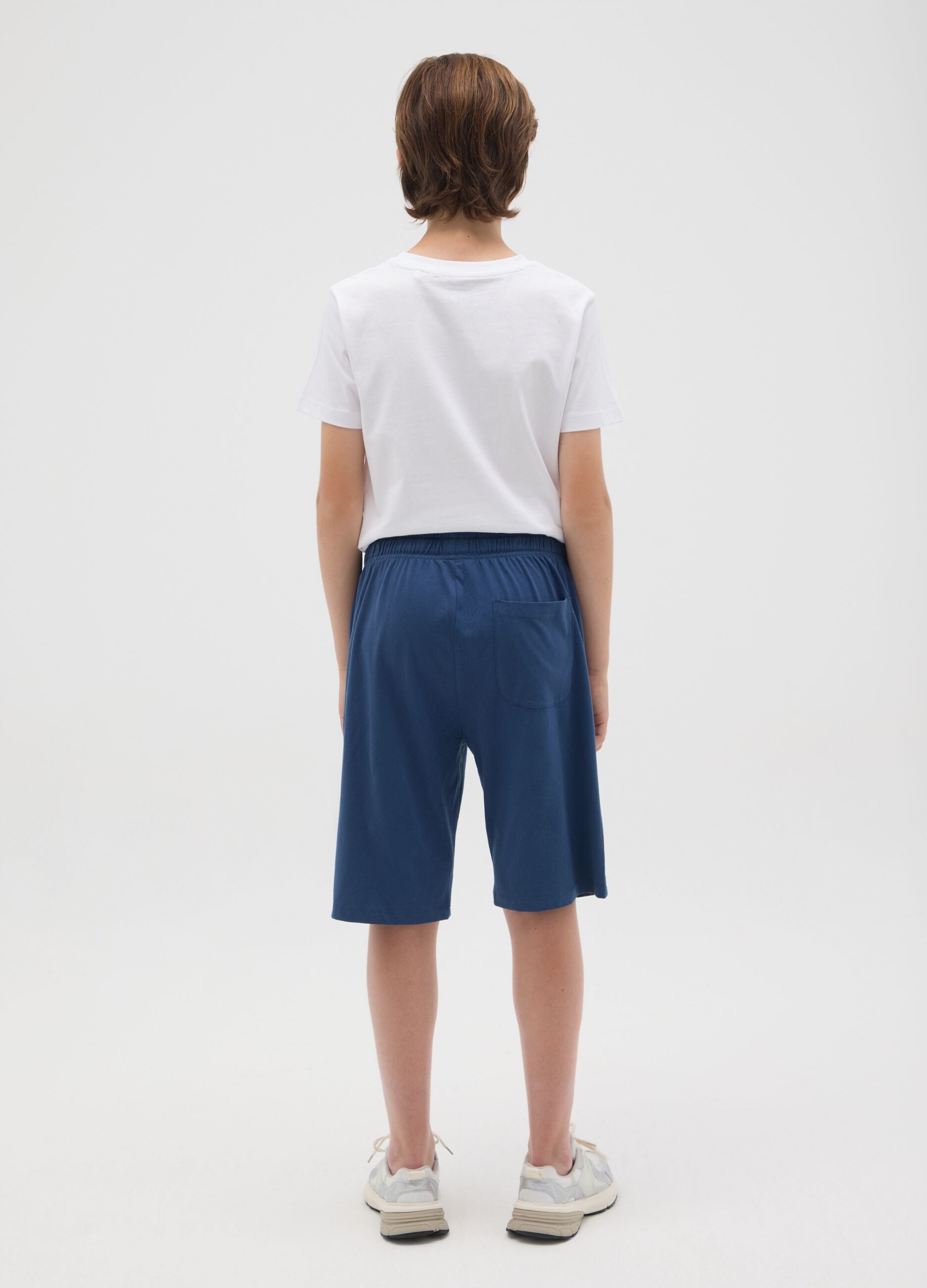 Boys&rsquo; blue regular-fit Bermuda shorts in 100% cotton