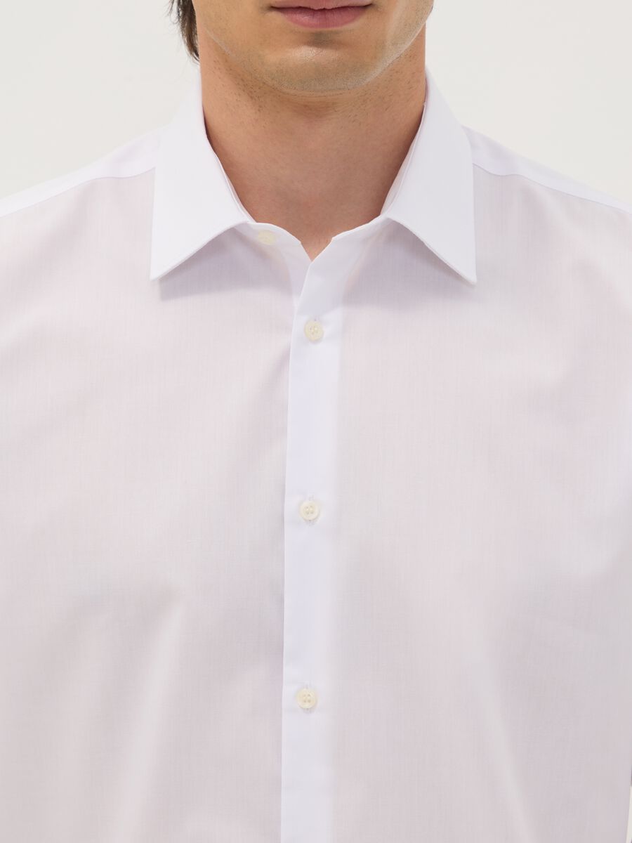 White slim-fit shirt with classic collar, easy-iron_1