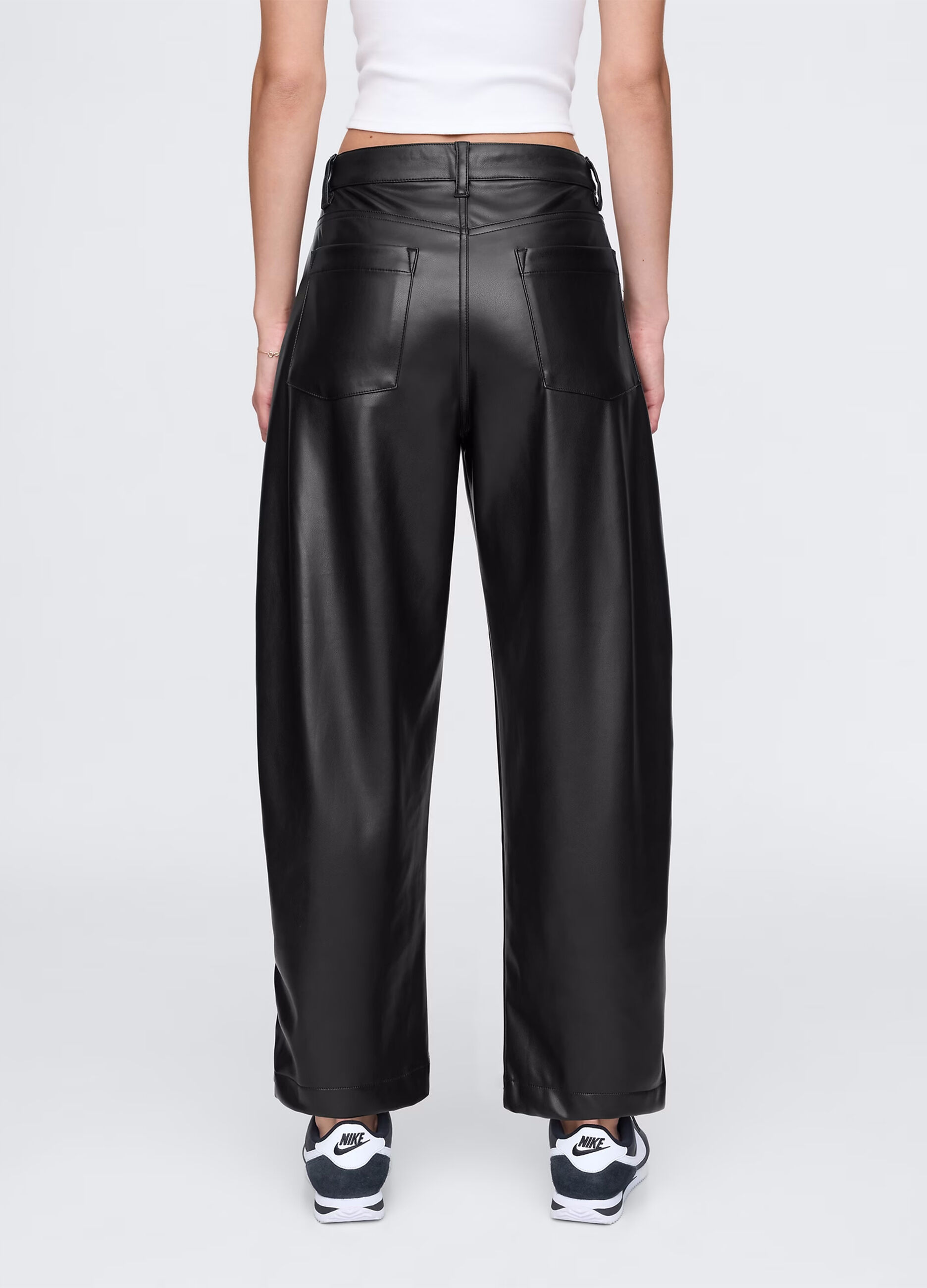 Barrel-fit shiny-effect trousers