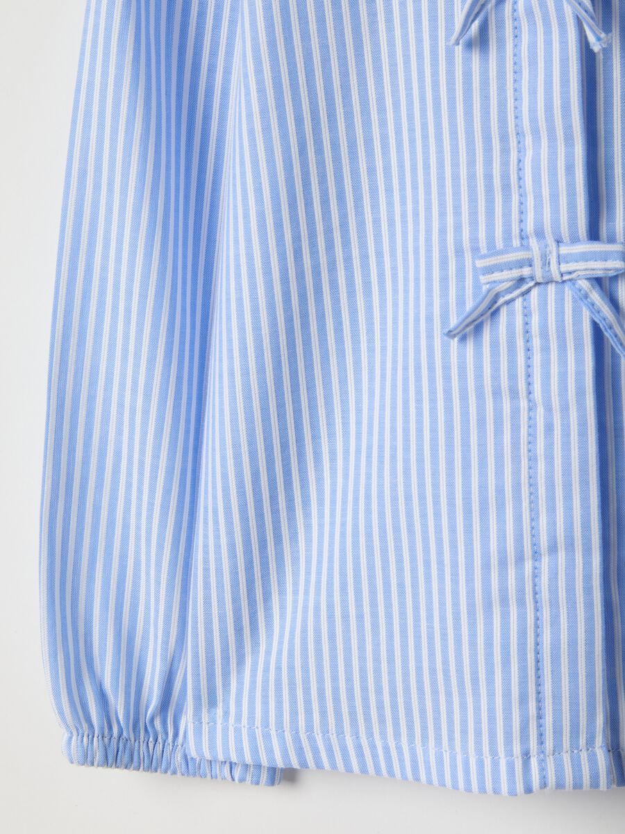 Camicia in puro cotone a righe azzurra regular fit da bimba_3