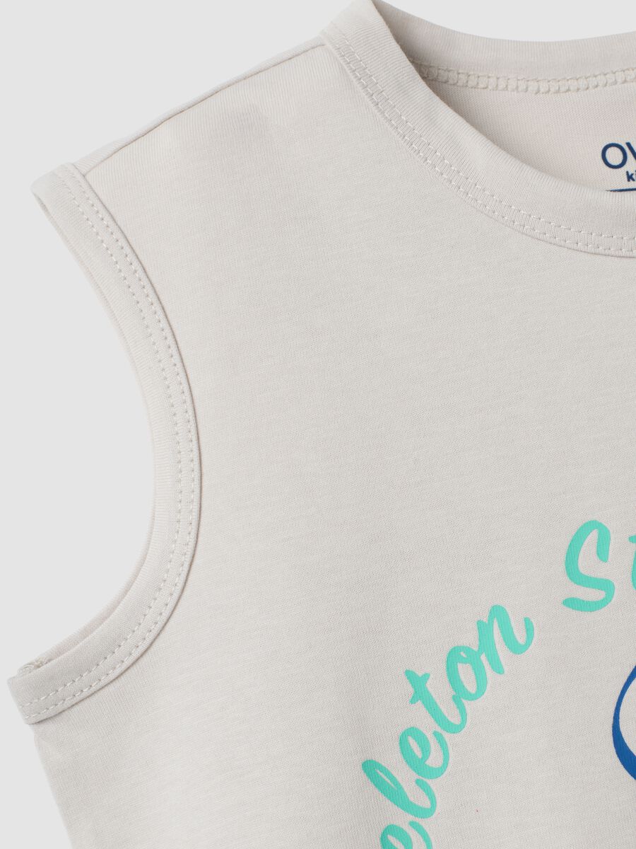 White pure cotton kids&rsquo; vest with surf print, regular fit_3
