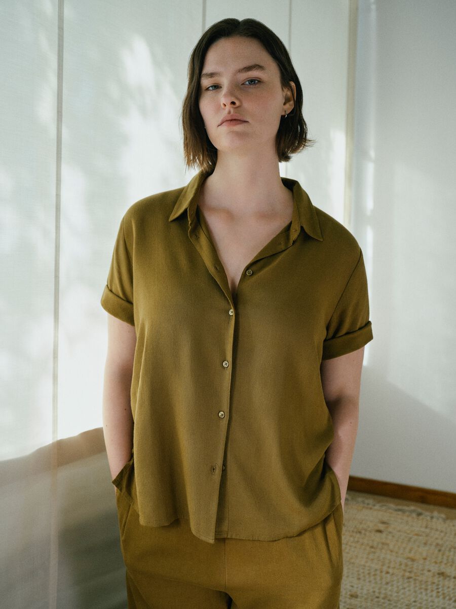 Green viscose-linen blend shirt, regular fit_1