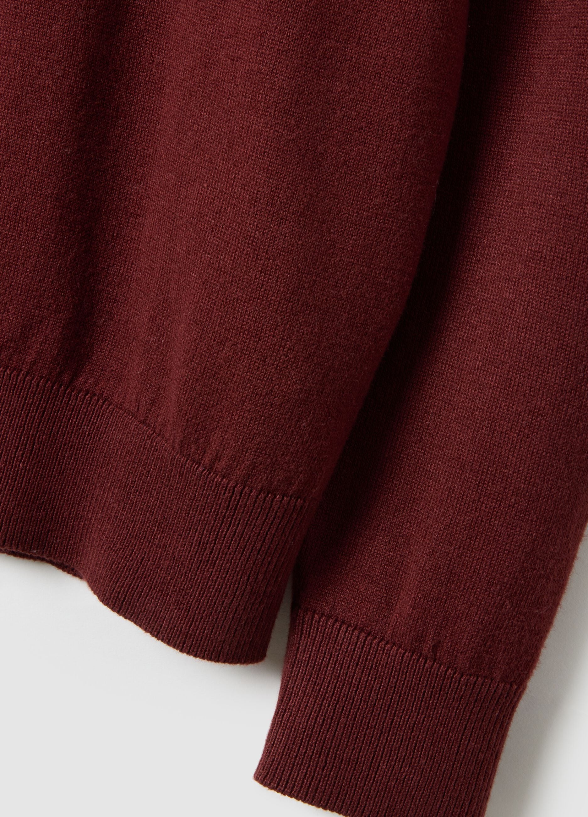 Brown crew-neck pullover in regular fit cotton blend
