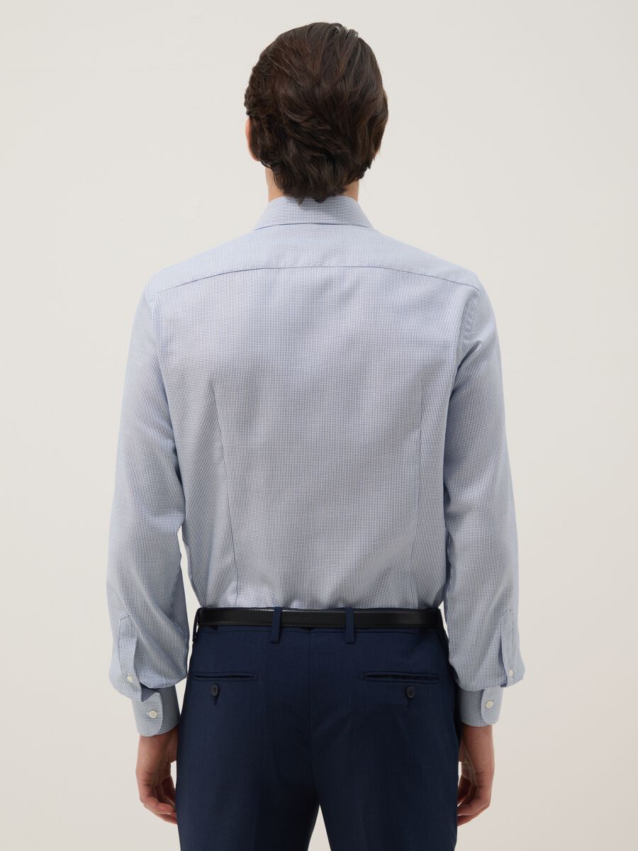 Camicia azzurra in puro cotone con microquadri easy iron slim fit_2