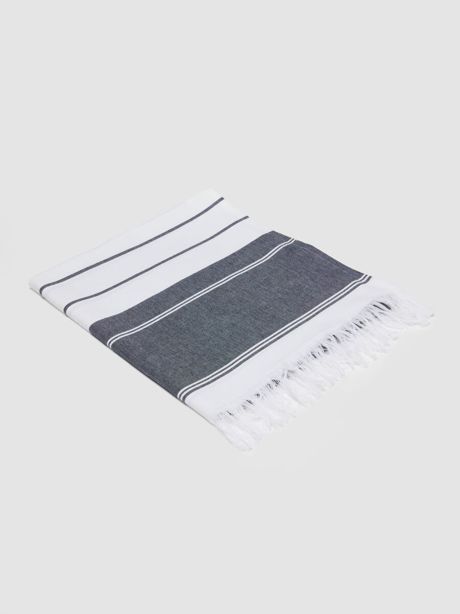 Blue and white pure cotton beach towel with fringes_0