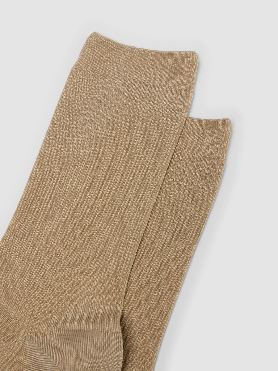 Calzini lunghi beige in viscosa elasticizzato_1