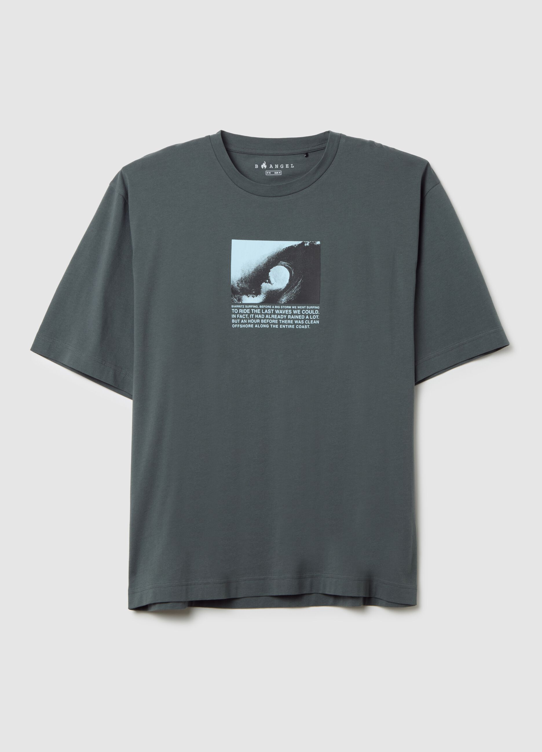 Men&rsquo;s green boxy-fit T-shirt in 100% cotton with print