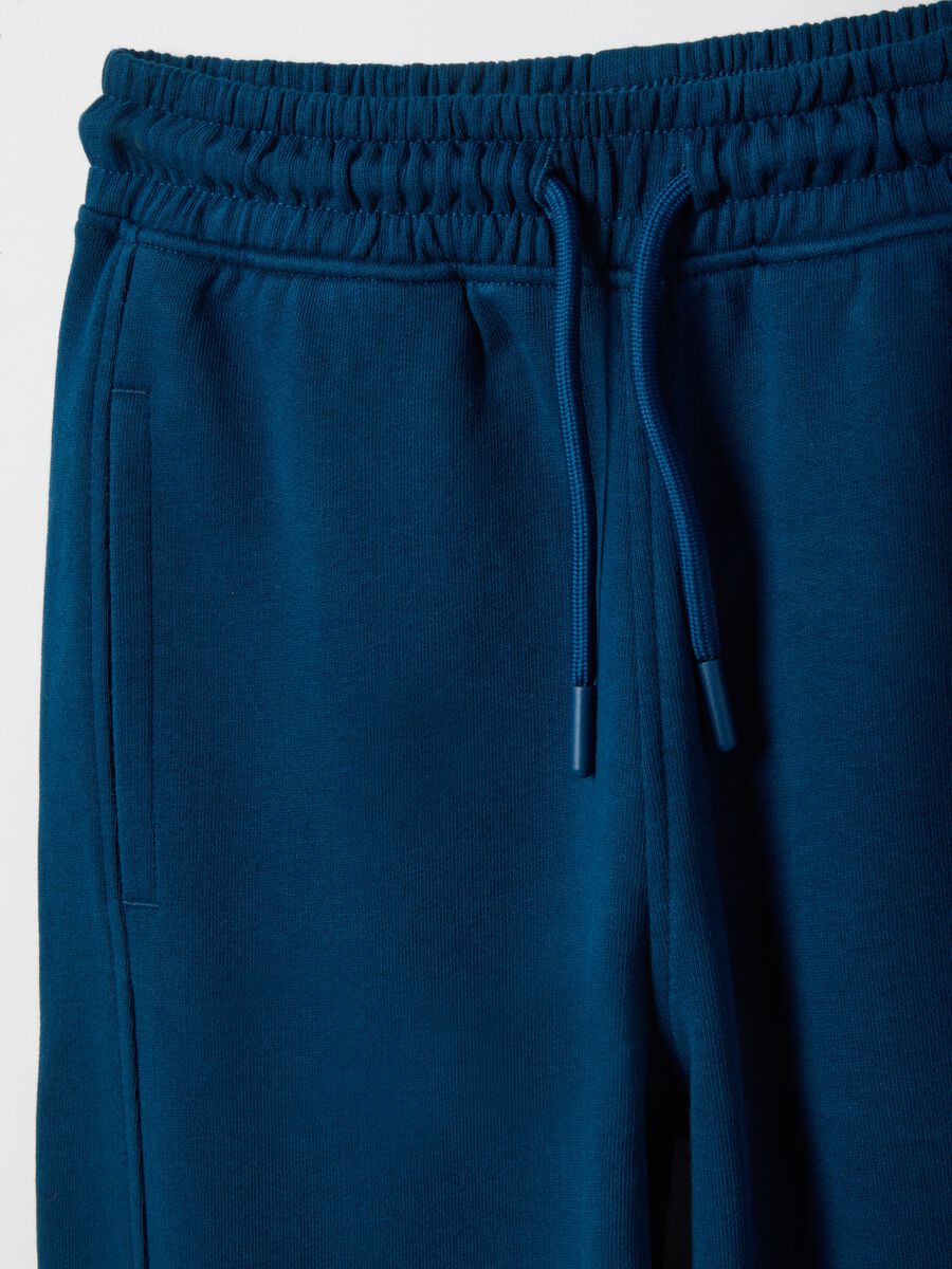 Boy's blue pure cotton regular fit jogger trousers with patch_2