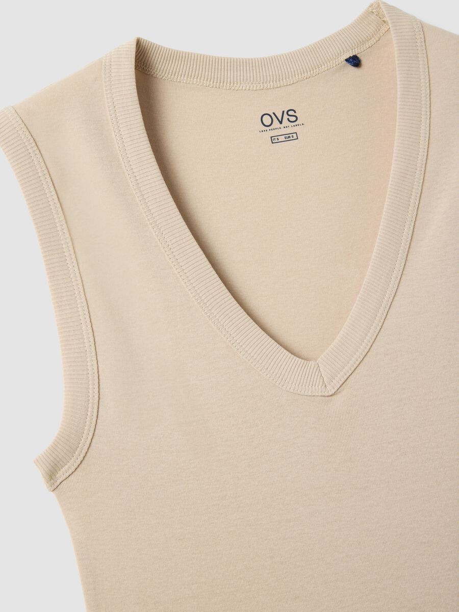 Beige pure cotton V-neck tank top with regular fit_5