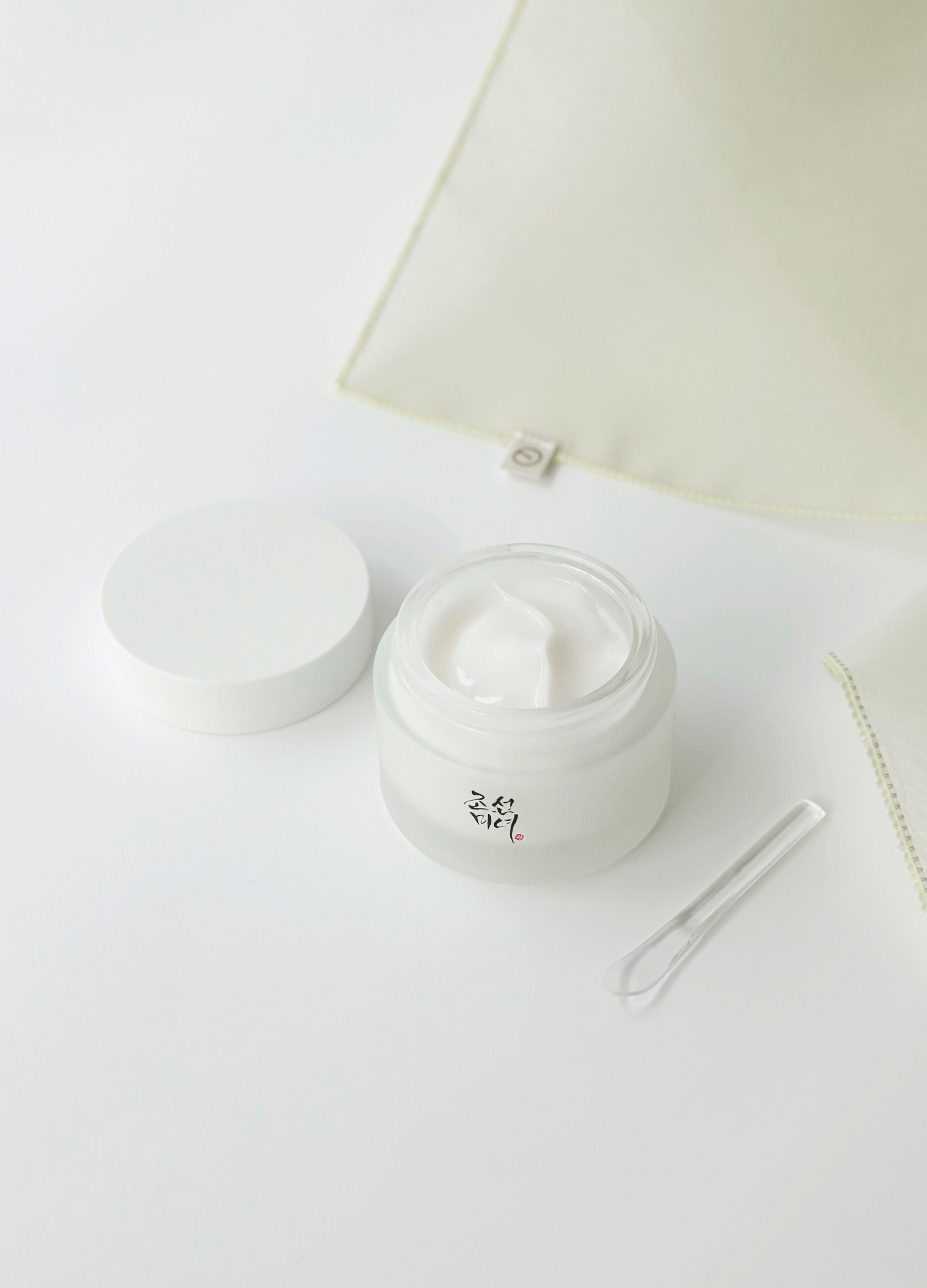 Dynasty Cream
