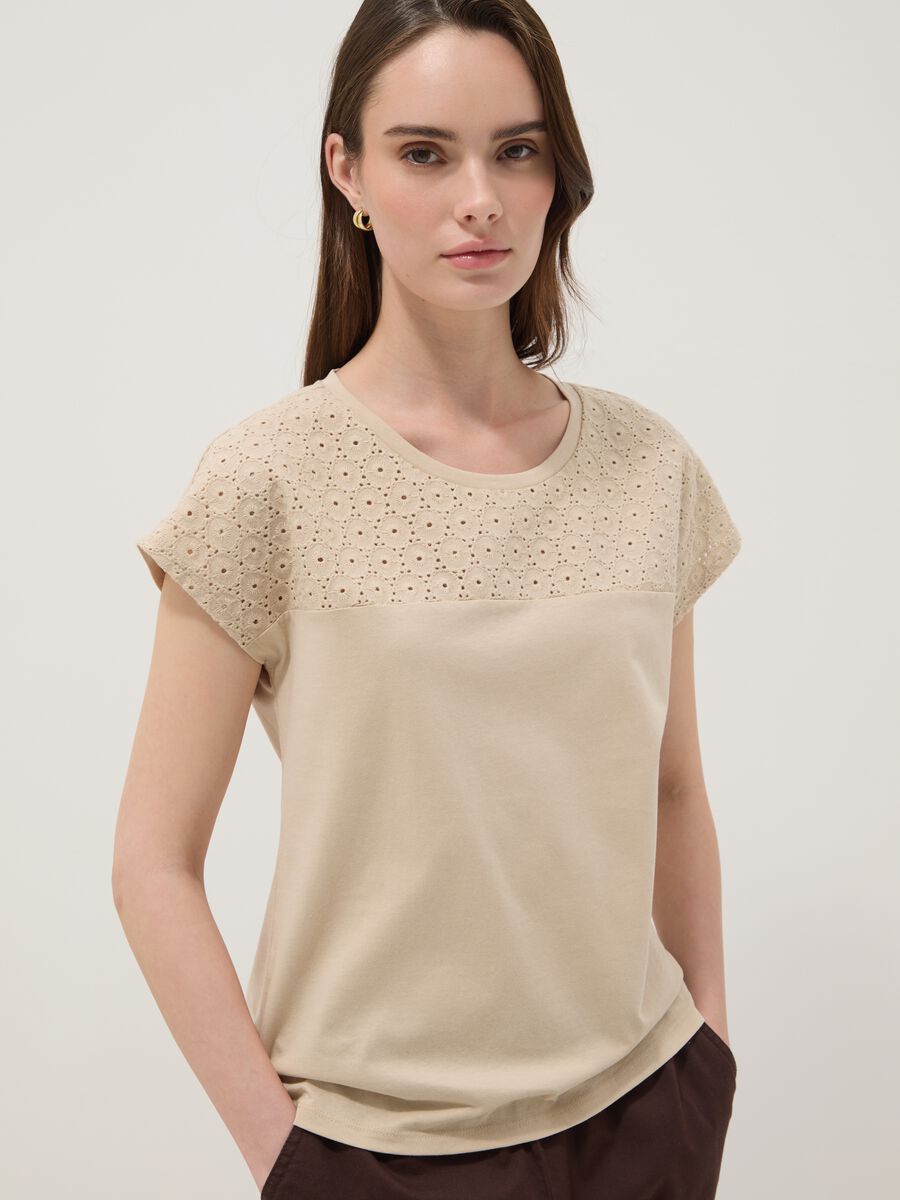 Beige pure cotton T-shirt with broderie anglaise_1