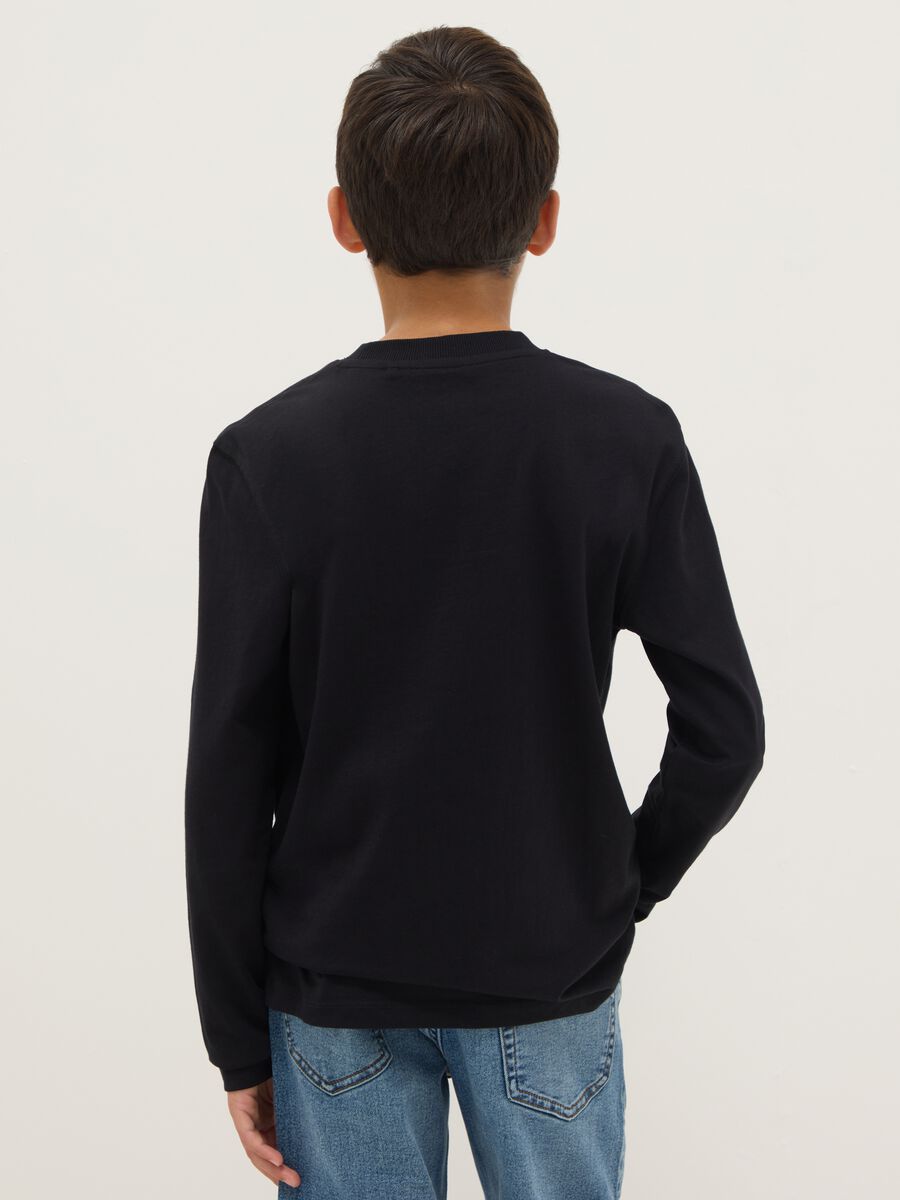 T-shirt in puro cotone nera regular fit con stampa per ragazzo_1