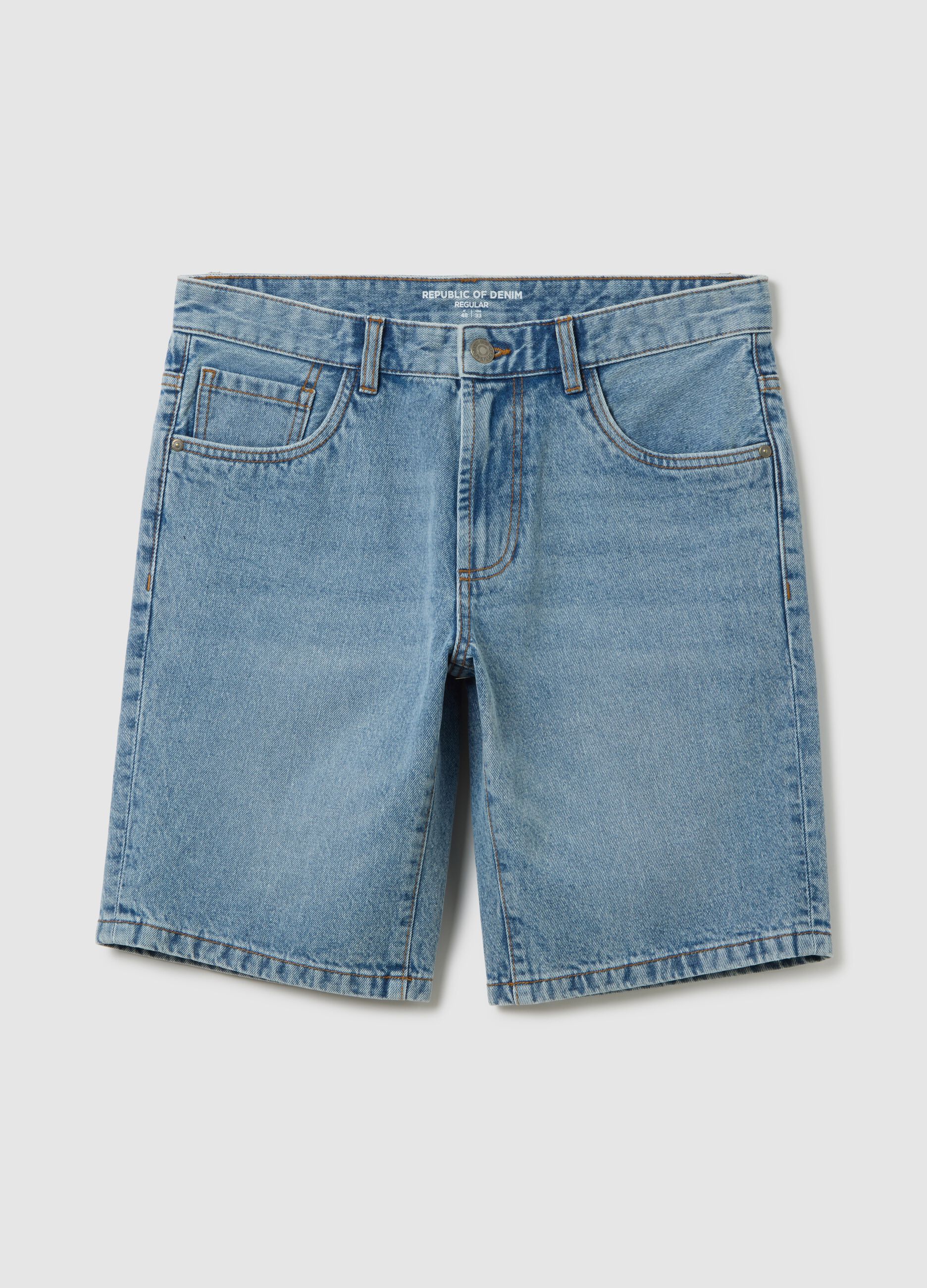 Men&rsquo;s grey denim slim fit shorts in 100% cotton