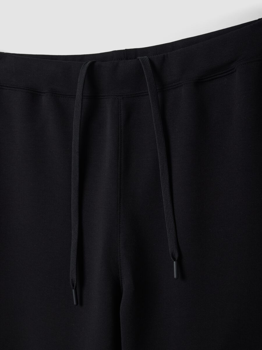 Black regular-fit joggers in stretch Easy Dry fabric_5
