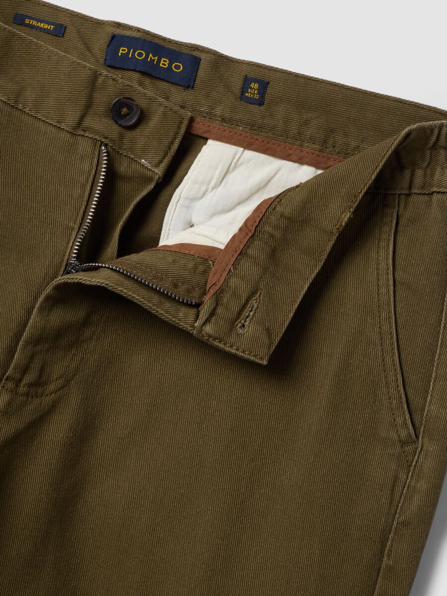 Pantaloni chino marroni in cotone elasticizzato straight fit_5