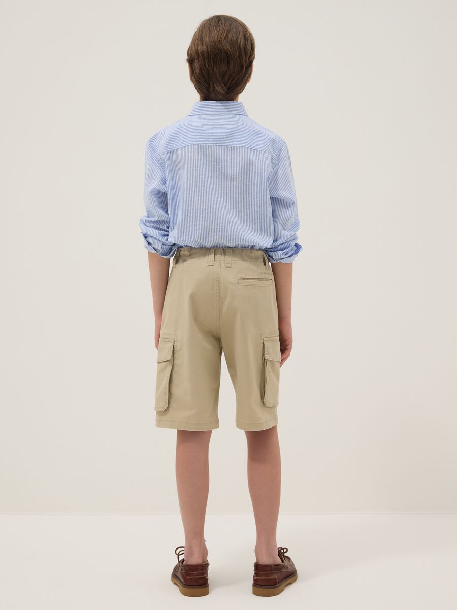 Beige stretch cotton cargo shorts for boys with regular fit_1