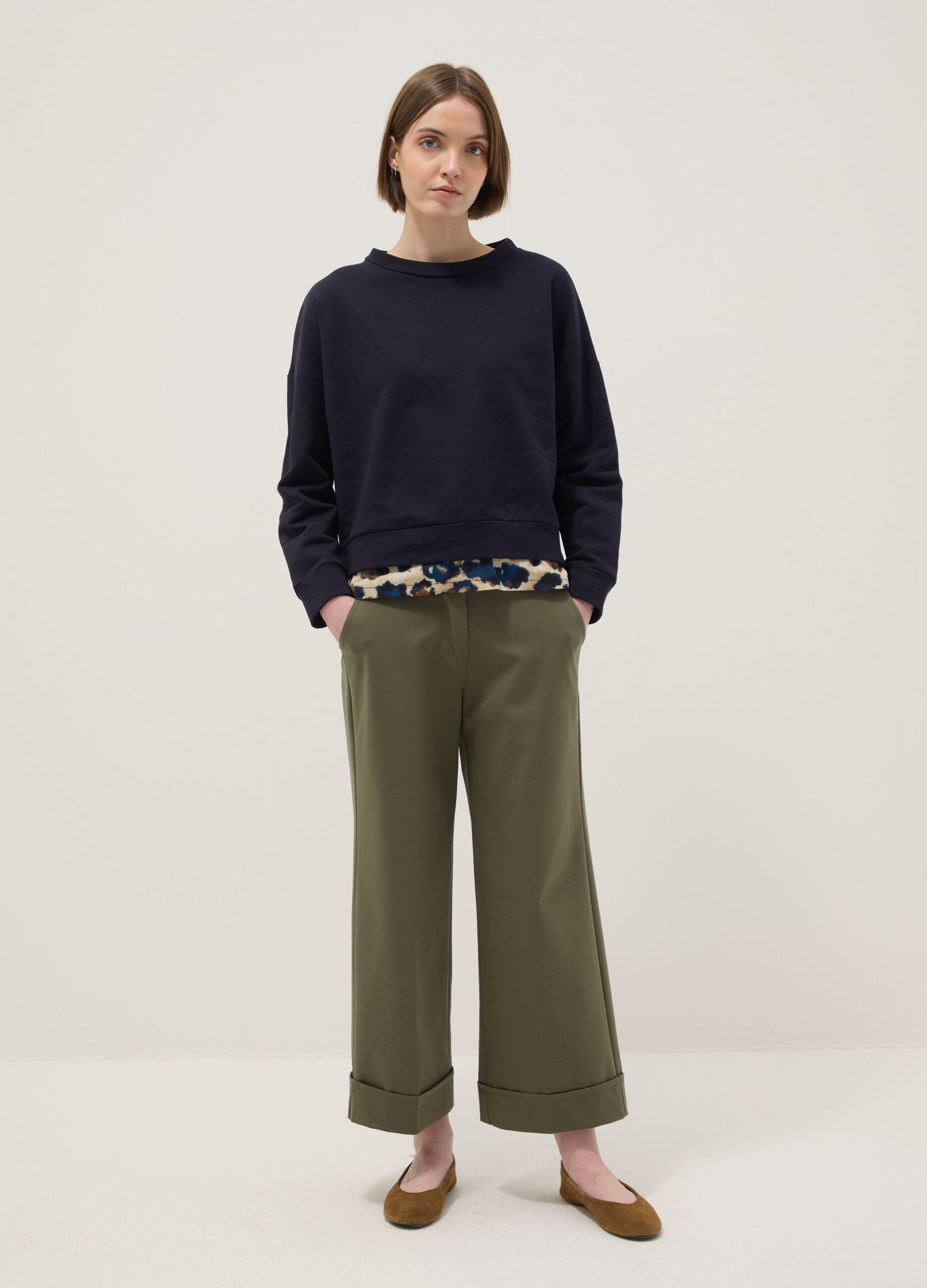 Regular fit blue stretch cotton crewneck sweatshirt with detail