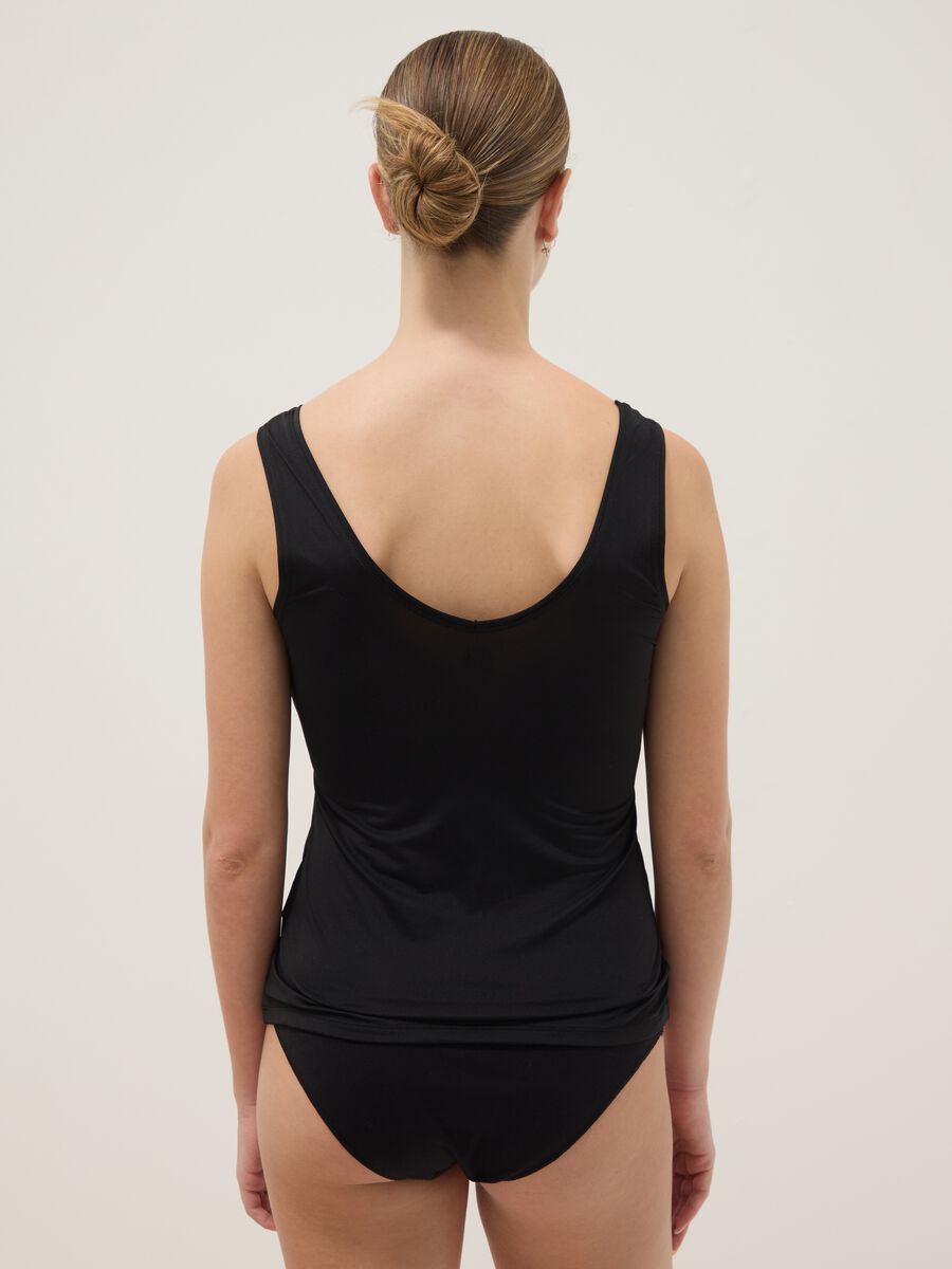 Black tank top deep V regular fit_2