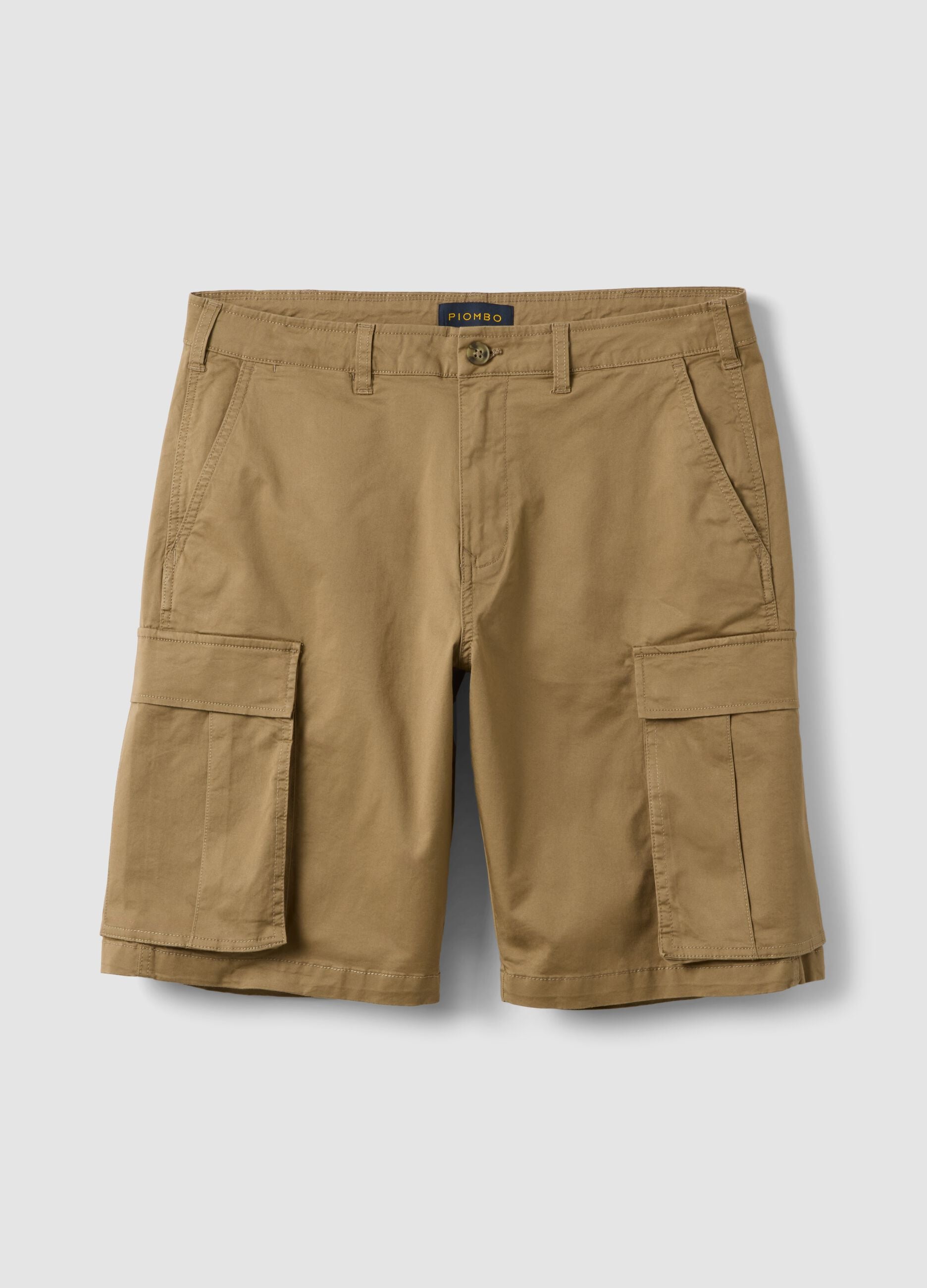 Beige stretch cotton cargo shorts, regular fit
