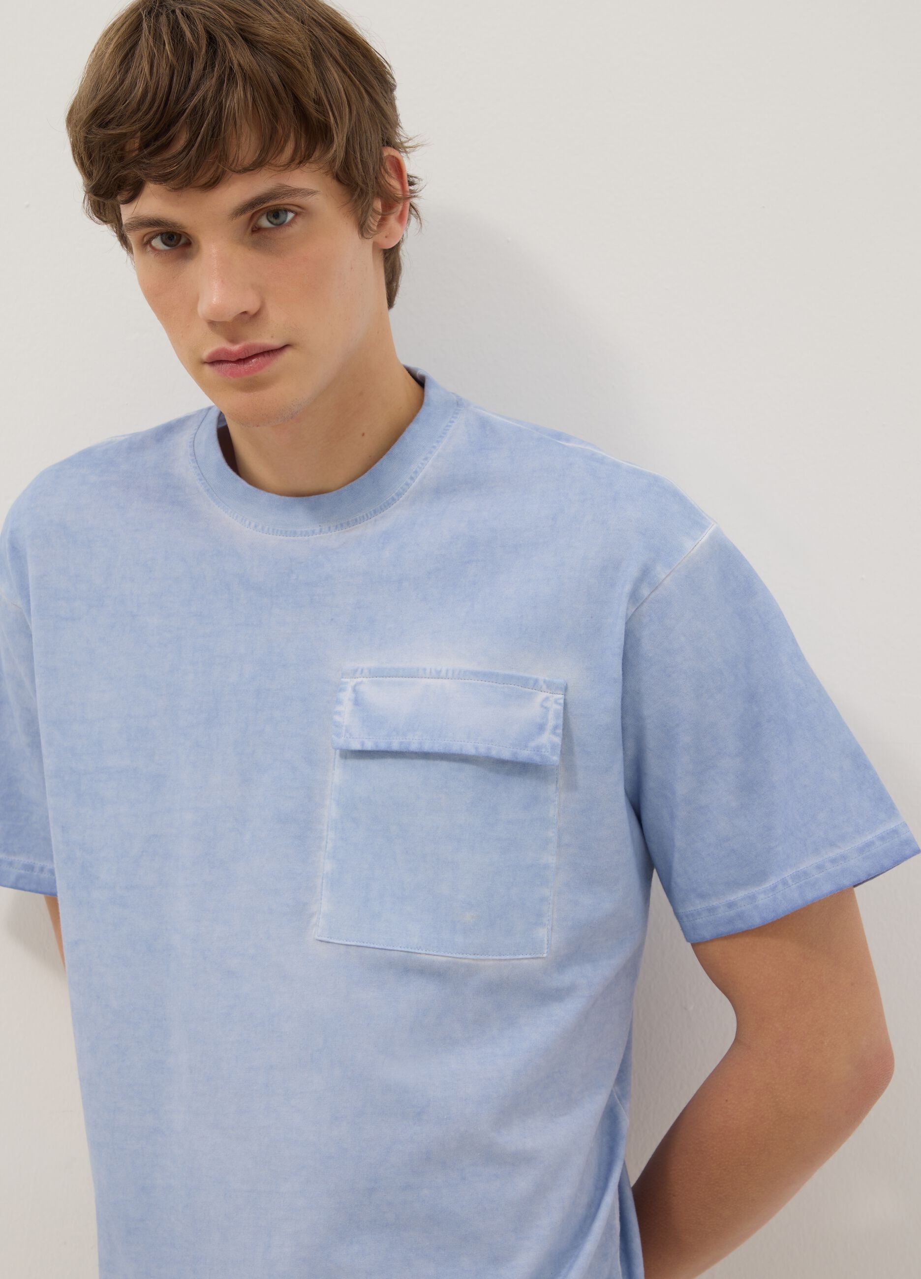 Light blue pure cotton regular fit t-shirt with pocket