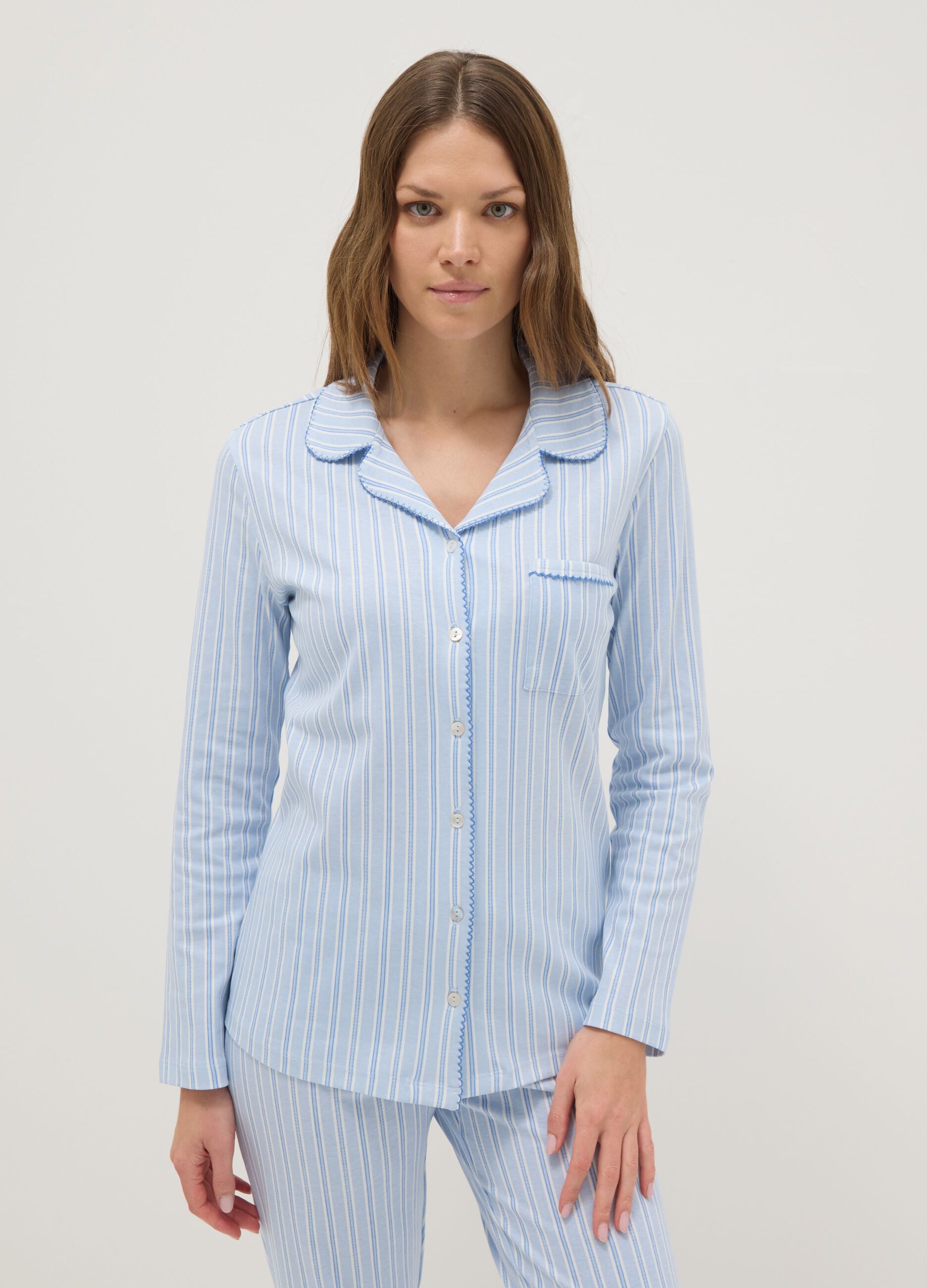 Regular fit multicolour striped pyjamas in pure cotton with V-neck