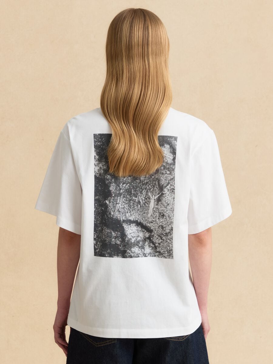 T-shirt a maniche corte bianca in puro cotone regular fit con frase_3