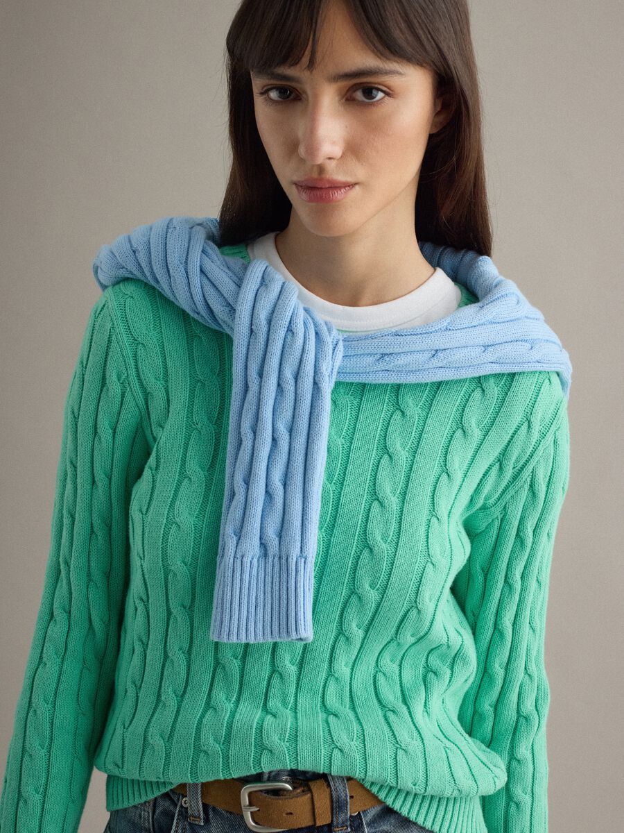Green pure cotton regular fit sweater with cable knit_4