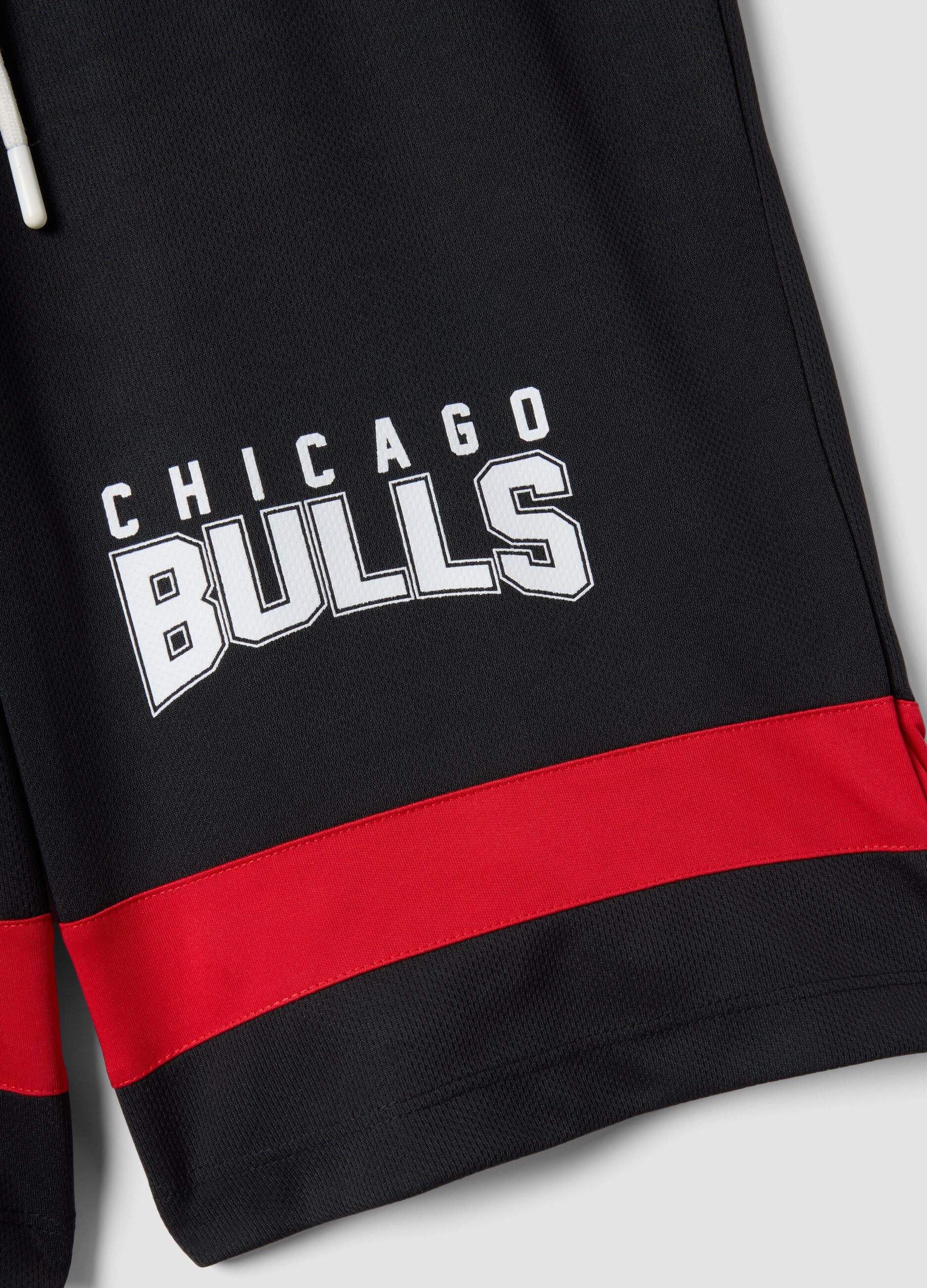 Multicolour pure cotton shorts with Chicago Bulls logo