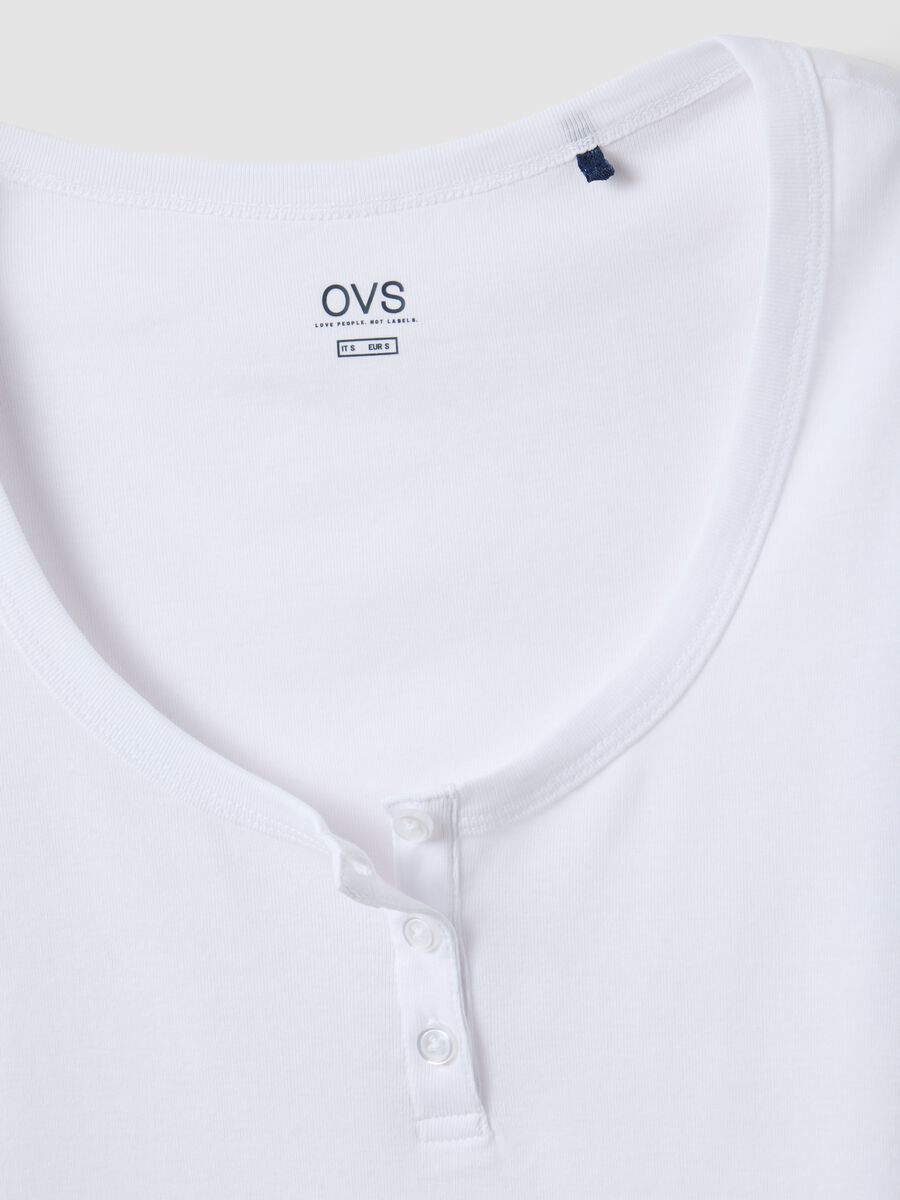 White pure cotton regular fit T-shirt with deep Henley neck_5