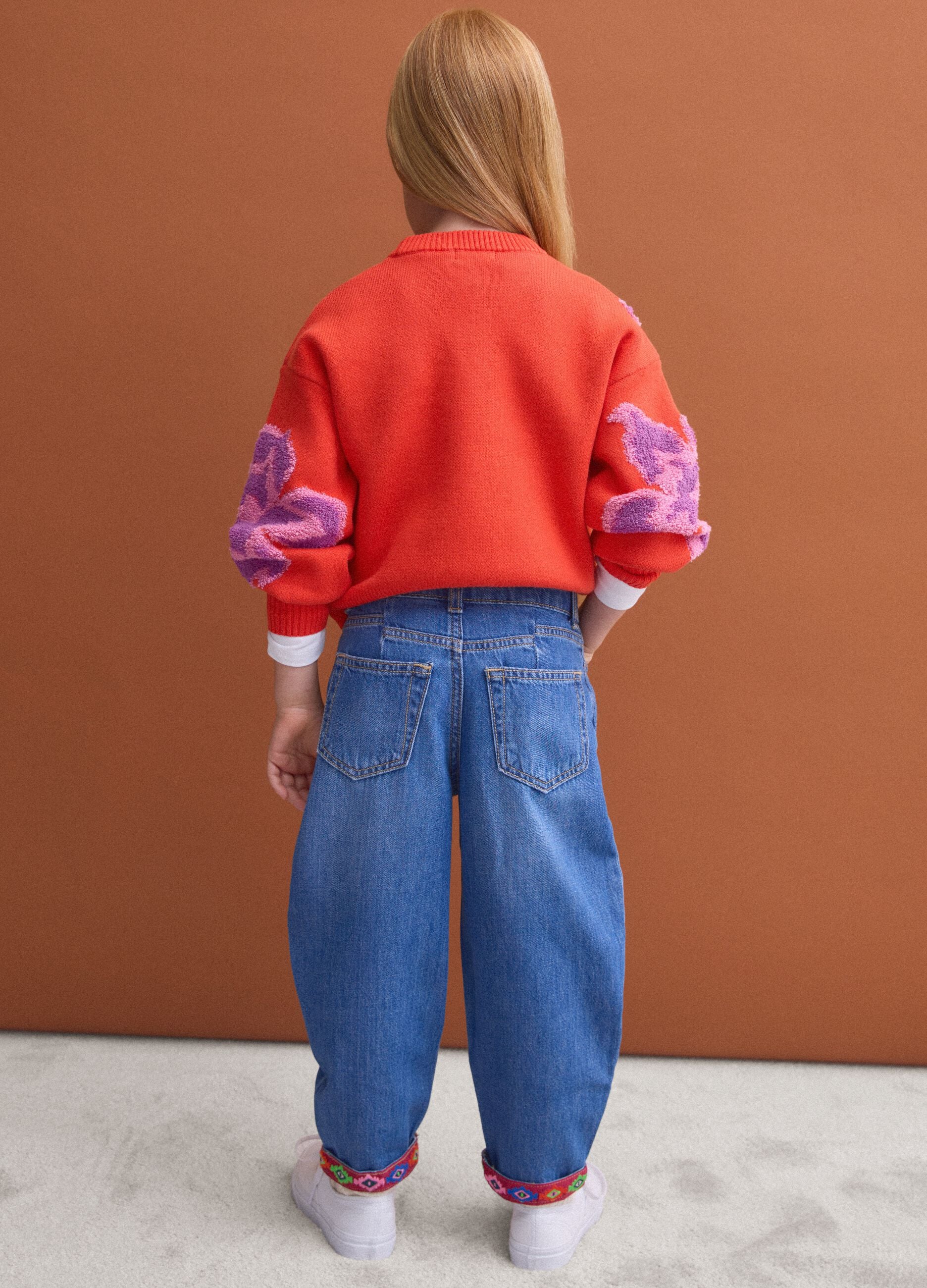 Girls&rsquo; blue baggy pure cotton jeans with embroidered turn-up hem