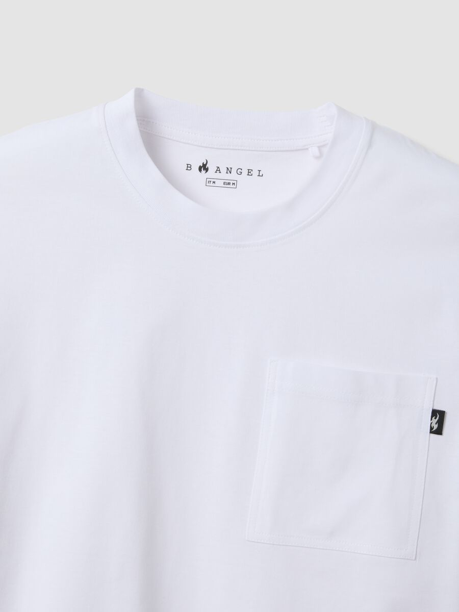 White pure cotton T-shirt with chest pocket, regular fit_5