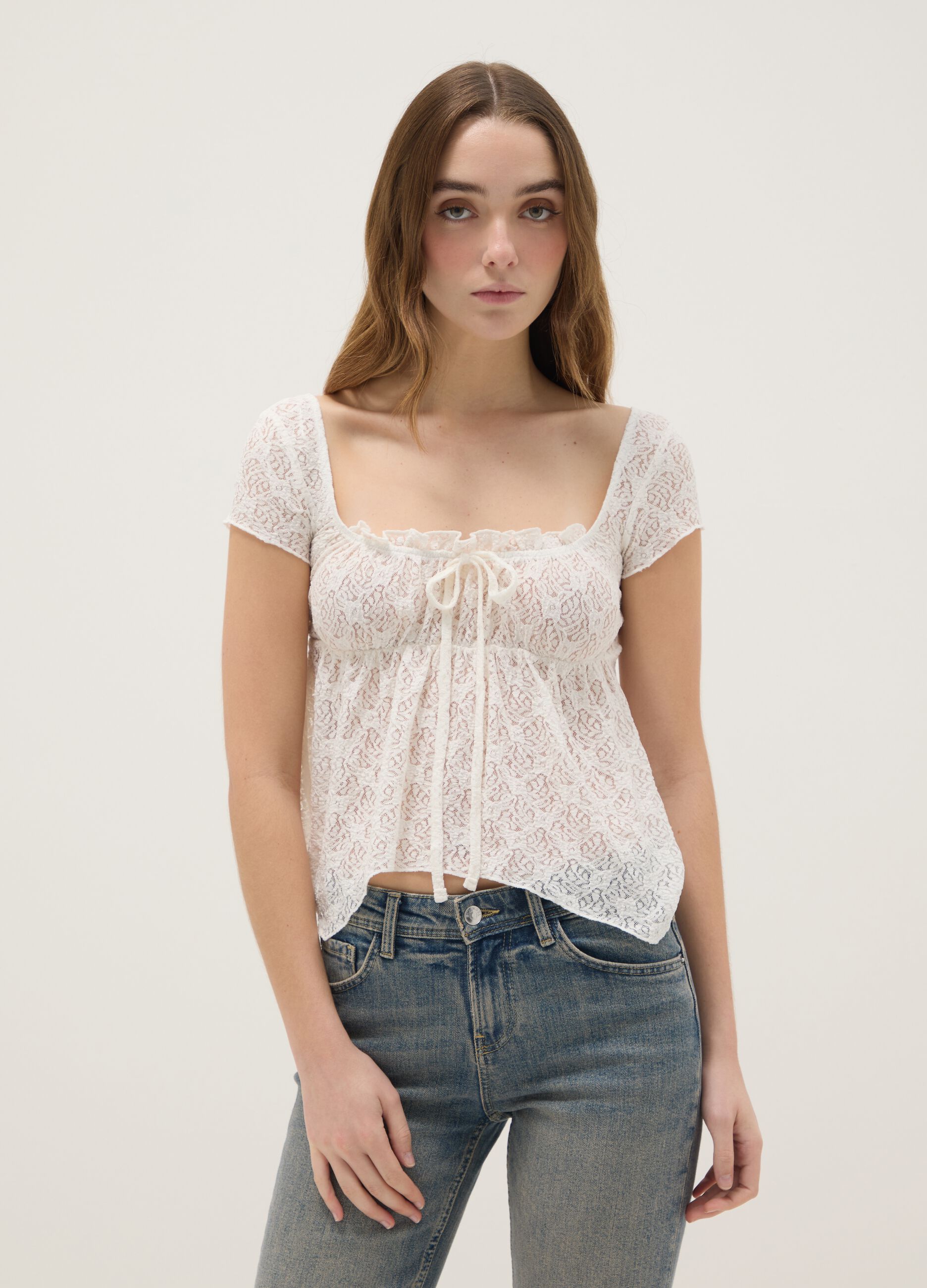 White lace t-shirt regular fit with bow