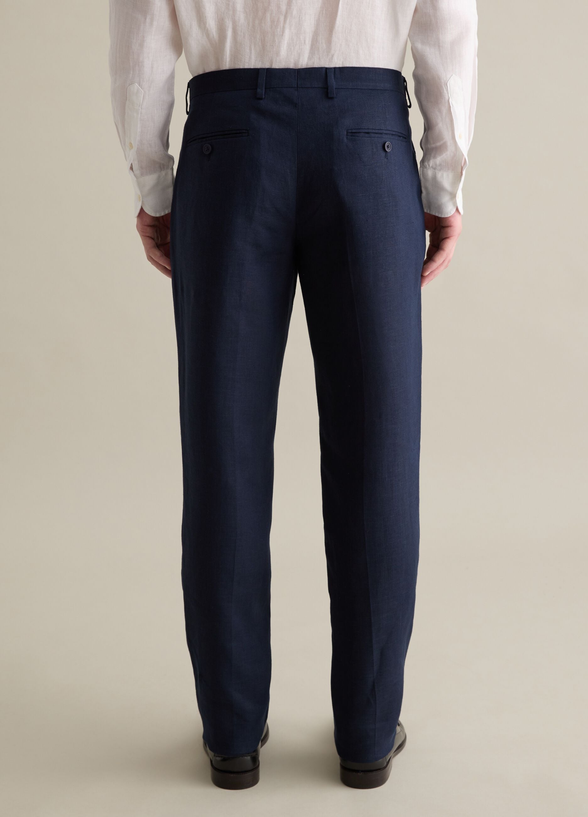 Contemporary regular-fit trousers in linen