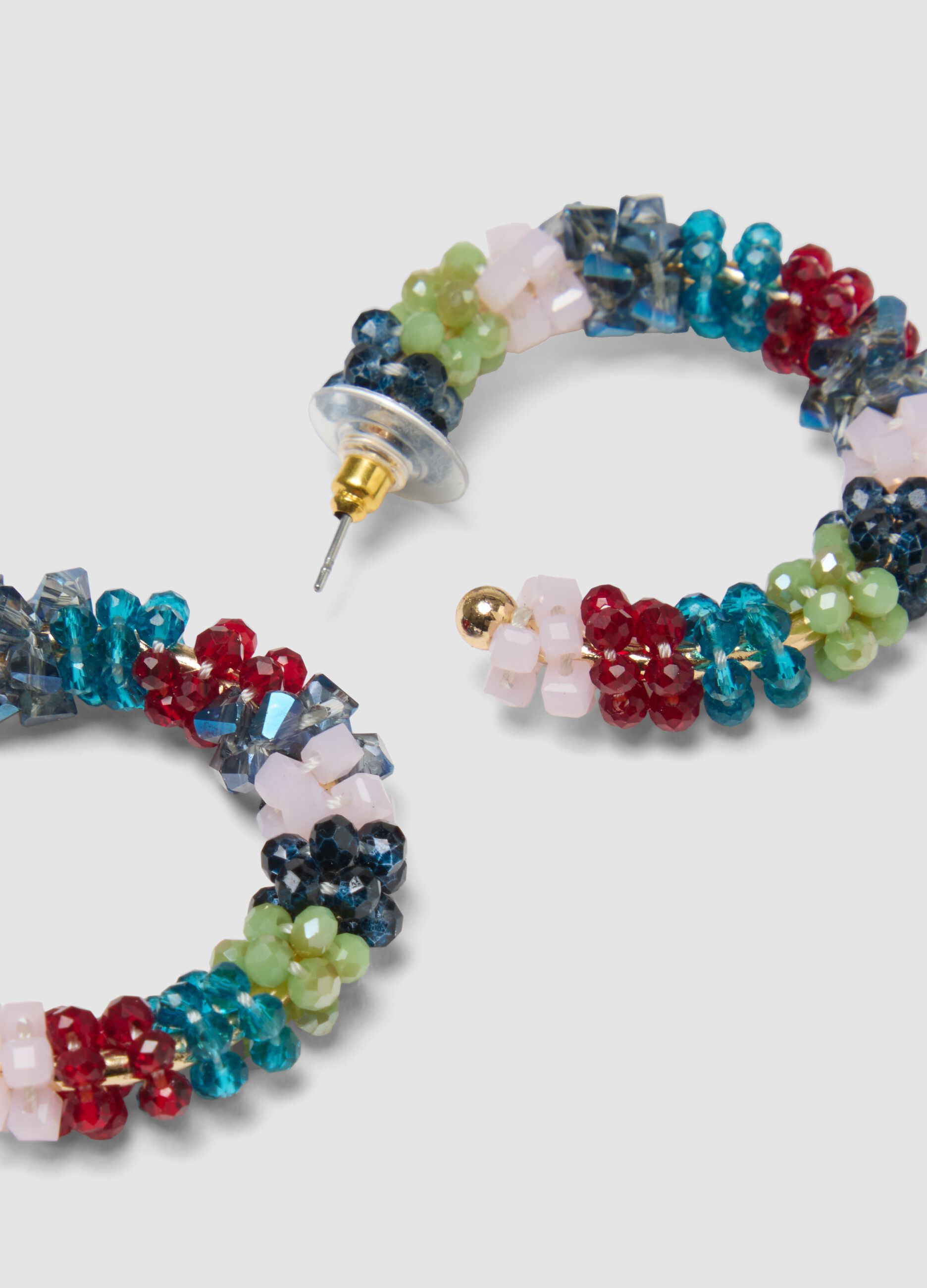 Lightweight earrings with multicolour glass stones