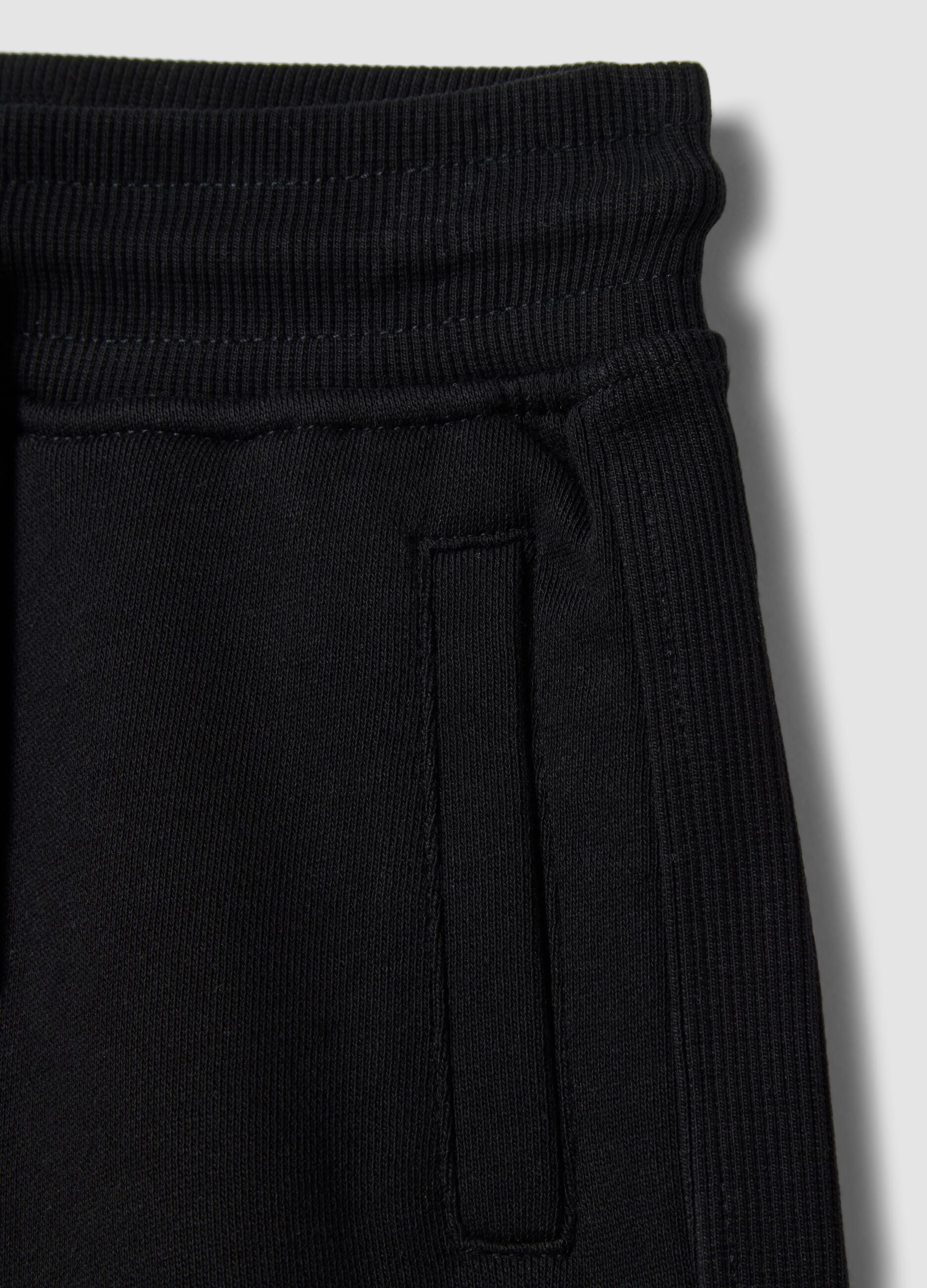 Girls&rsquo; black pure cotton shorts, regular fit