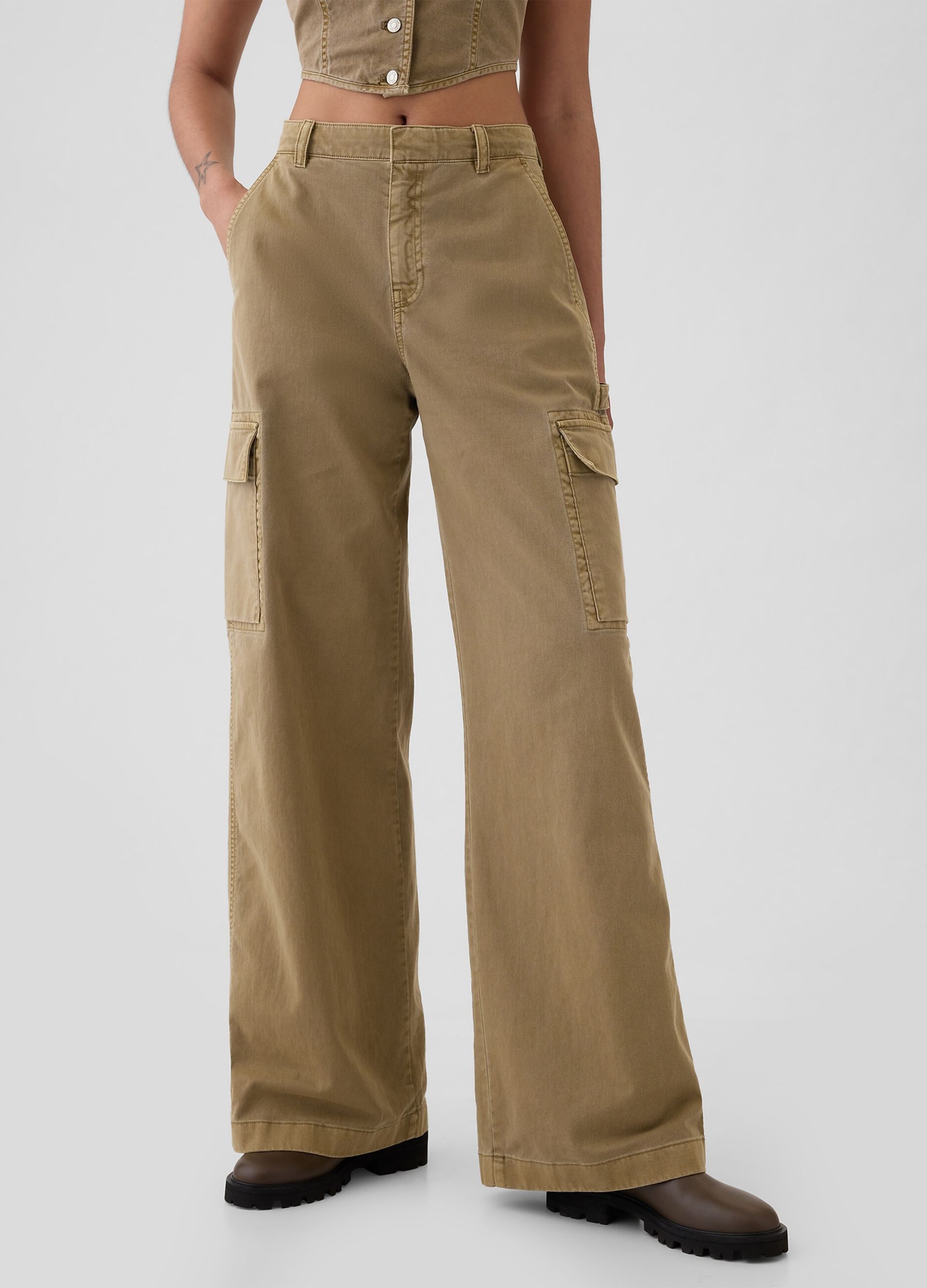 Baggy-fit cargo trousers