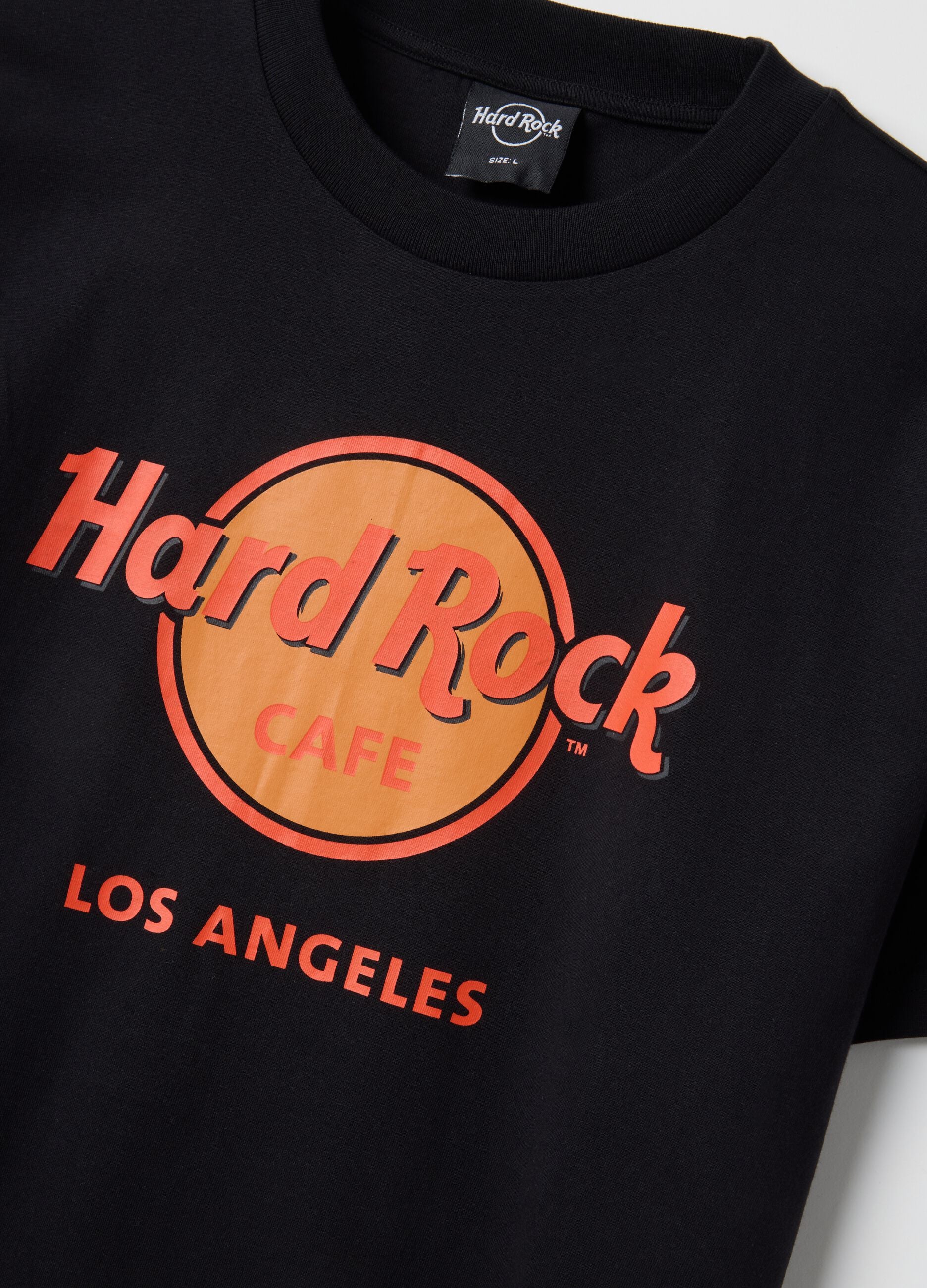 Black pure cotton regular fit t-shirt with Hard Rock Cafe logo