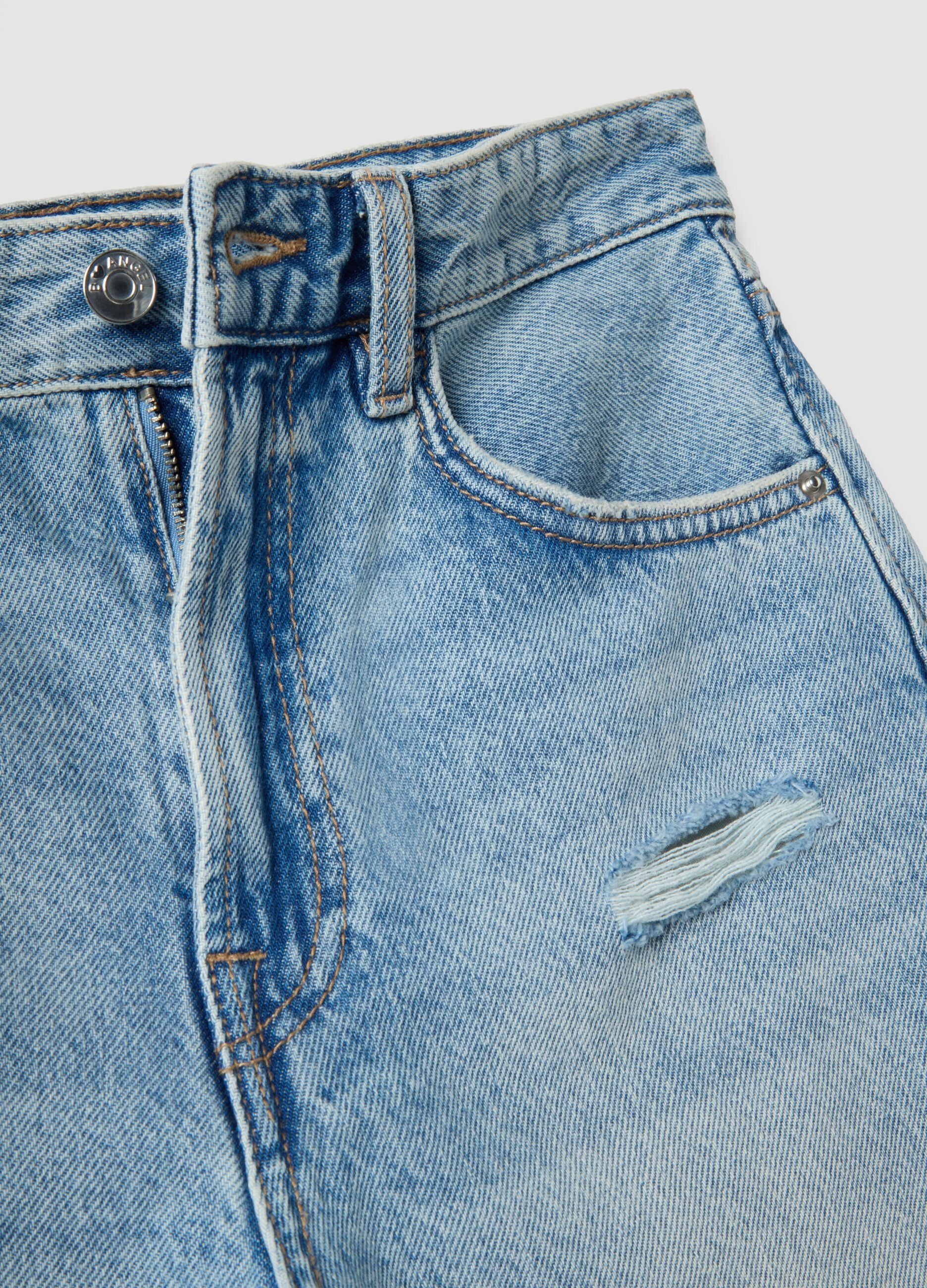 Azure denim pure cotton shorts with straight fit