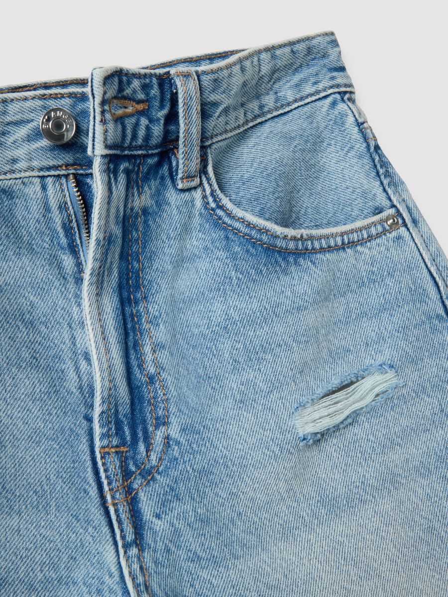 Azure denim pure cotton shorts with straight fit_5