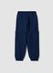 Pantaloni jogger blu in puro cotone organico con tasche cargo per bambino_1