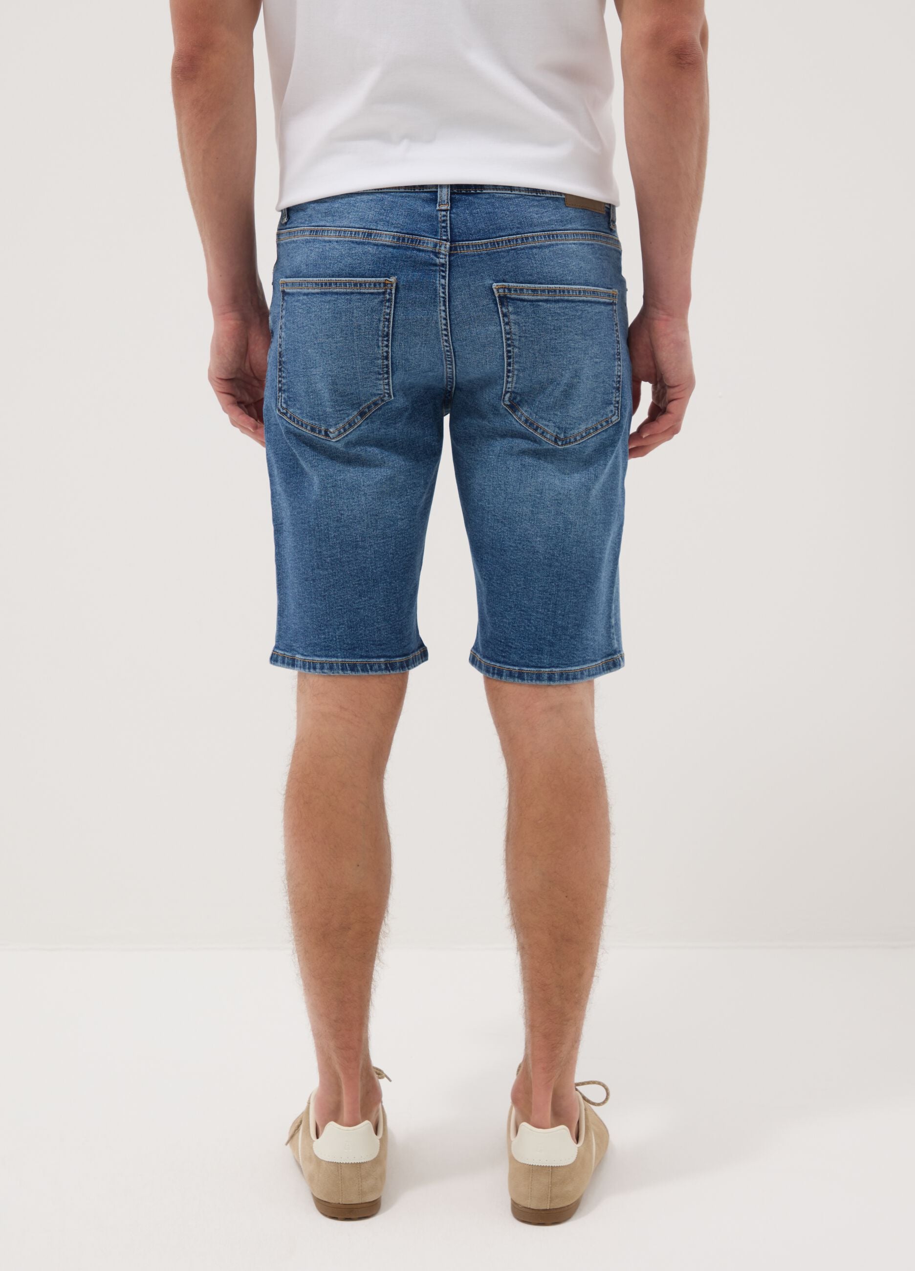 Blue stretch cotton Bermuda shorts